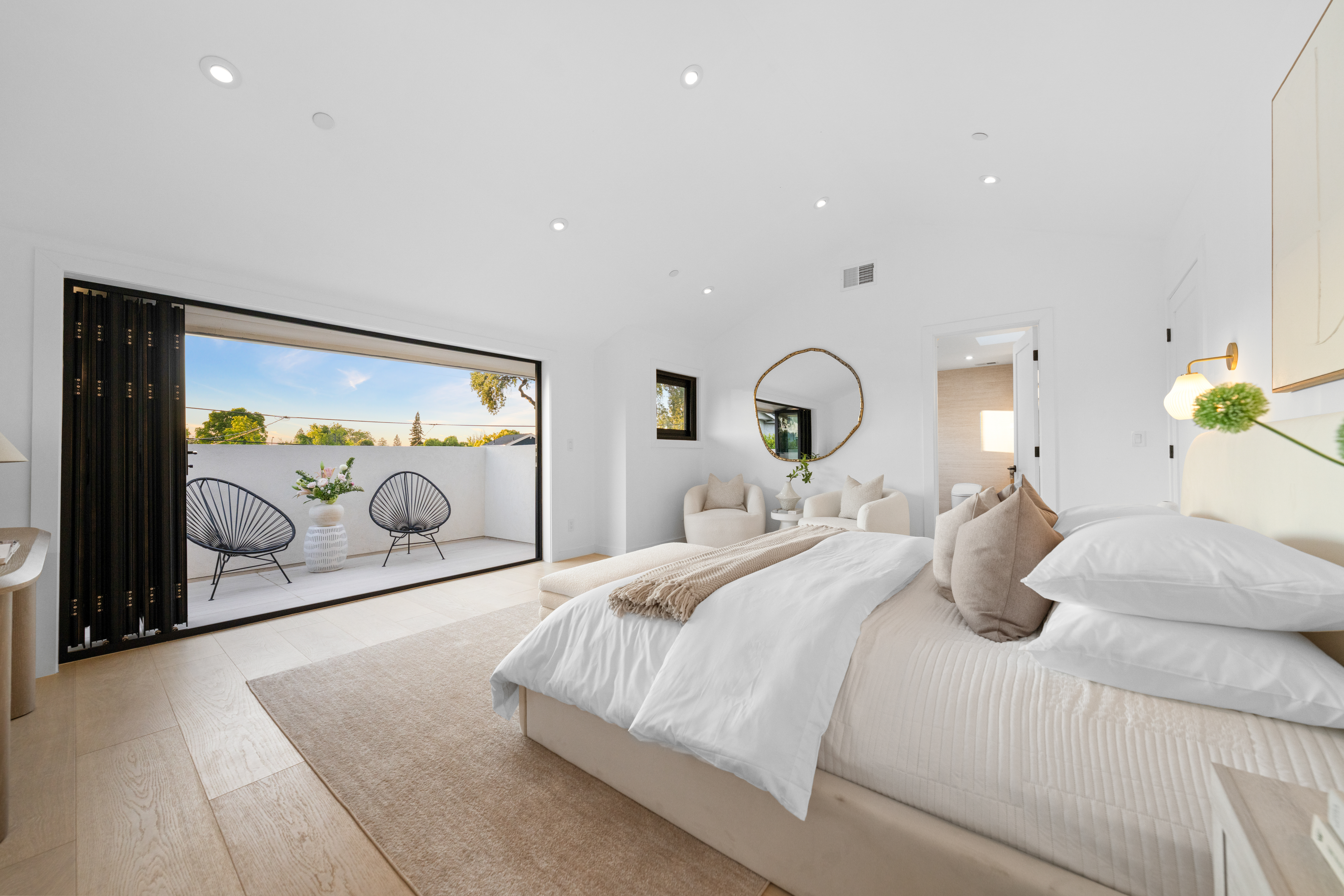  Expanded and Renovated Luxury Home - 物件實景