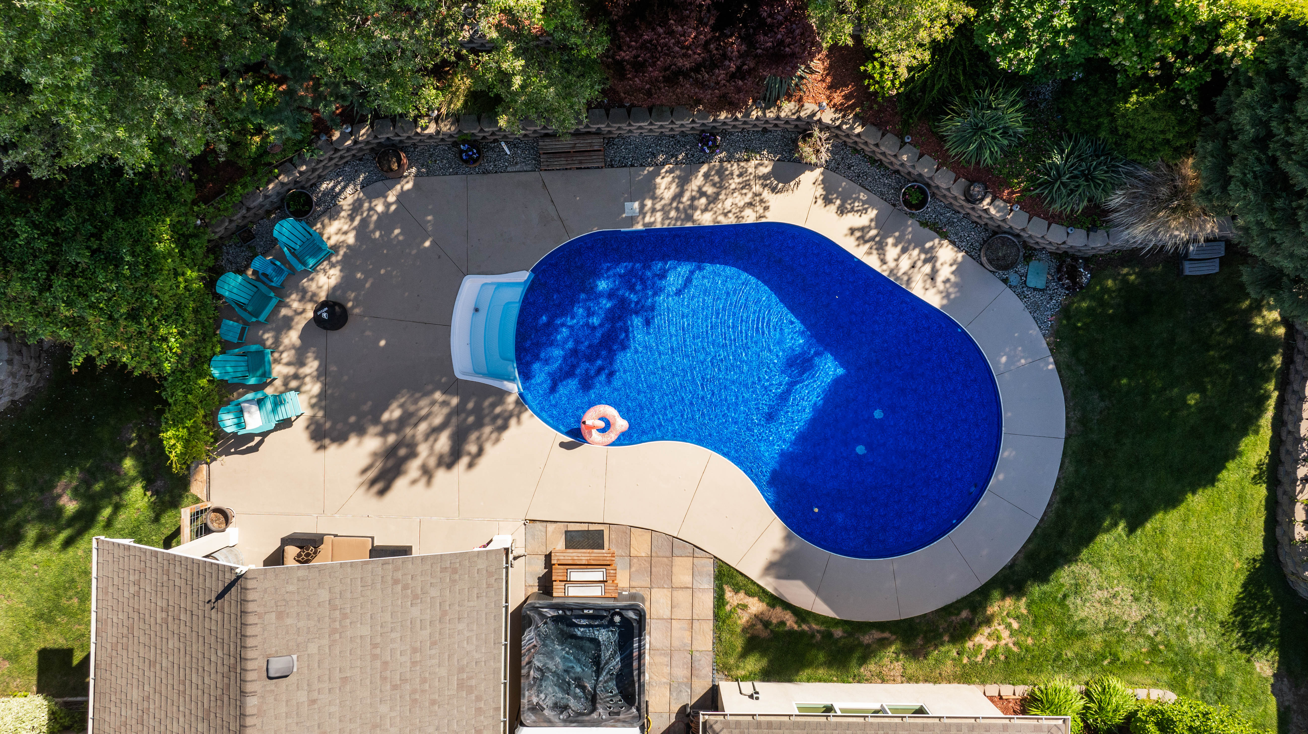  Pool / Hot Tub and Single Story Living - 物件實景