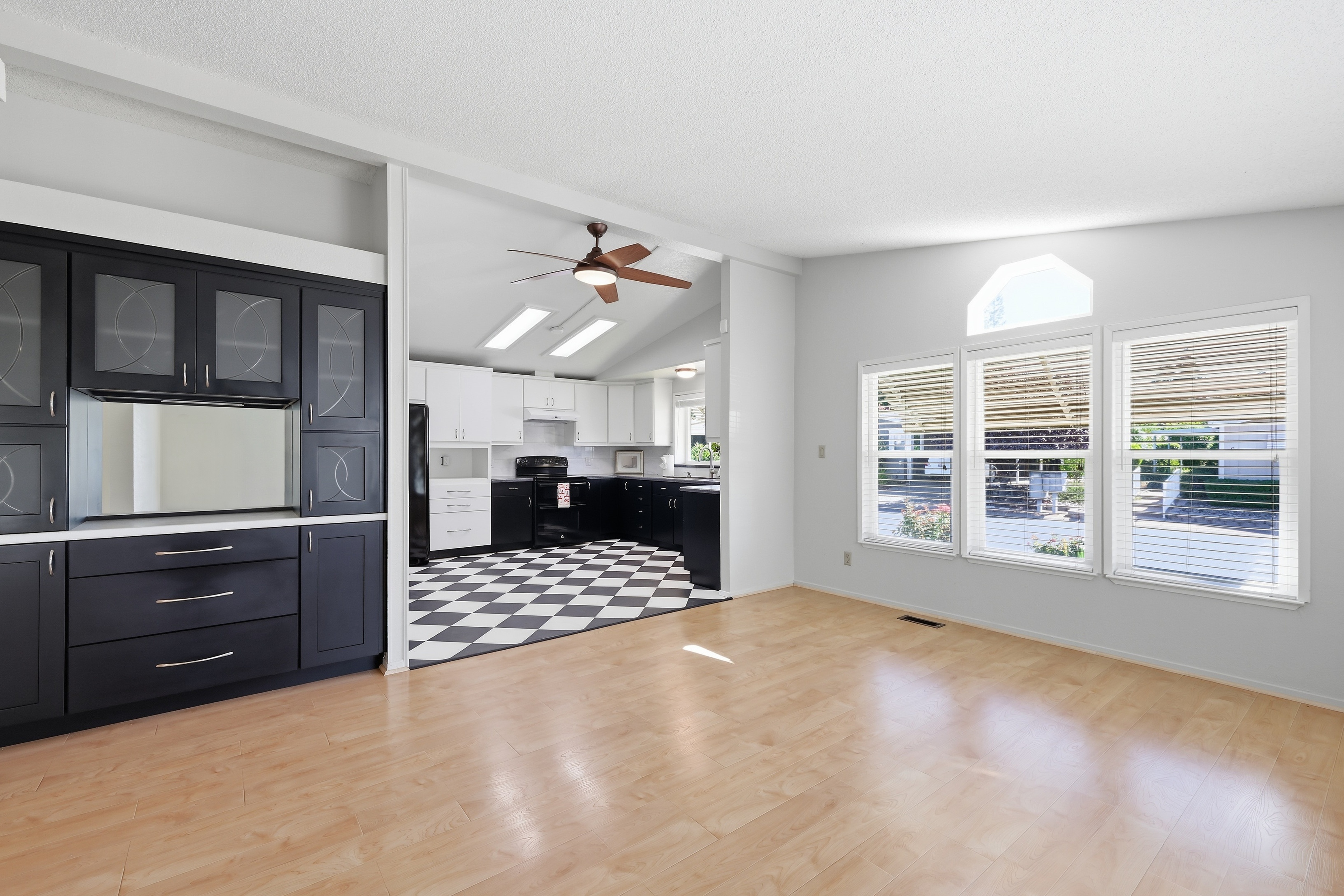  6909 Grand Tree Lane, Citrus Heights, CA 95621 - 物件實景