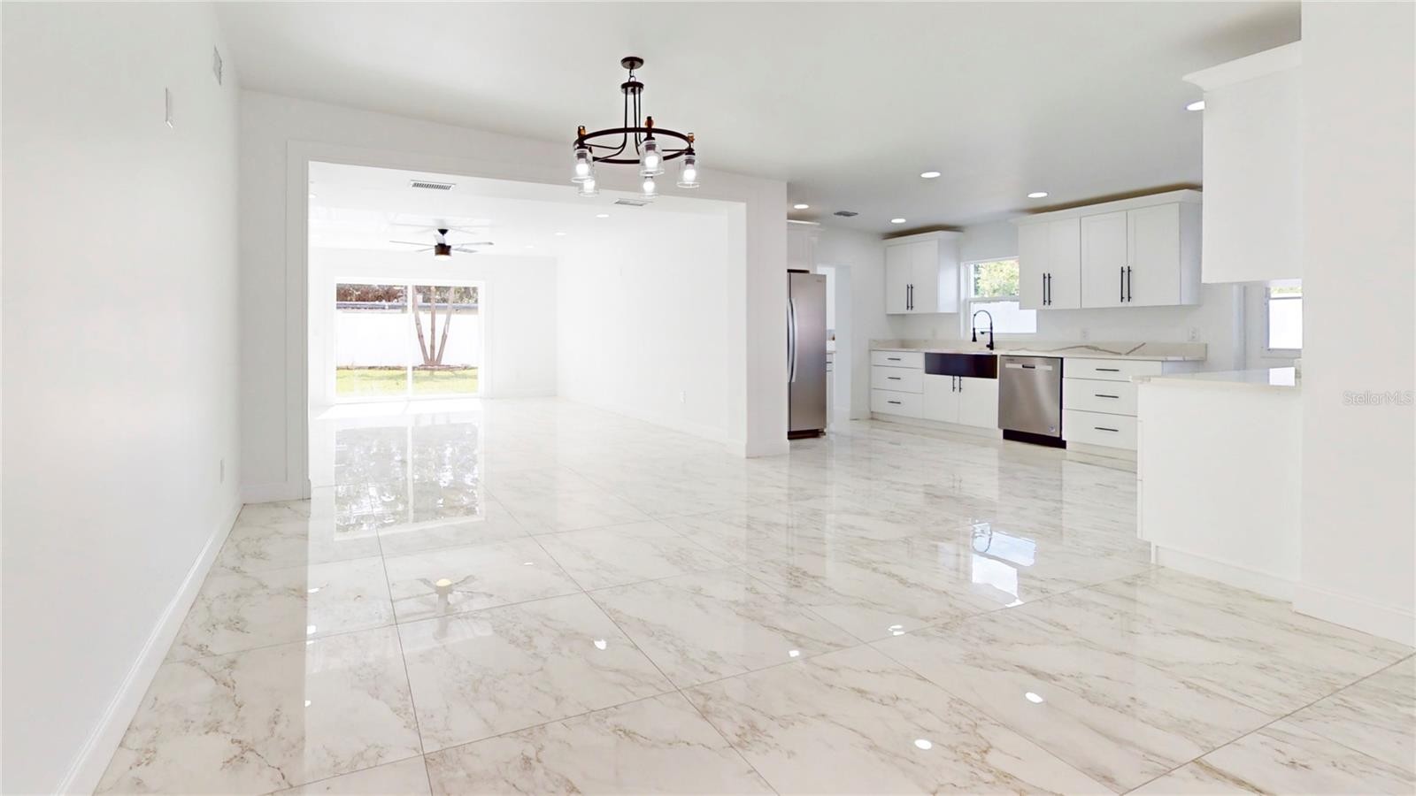 ORLANDO, Florida, 32806, United States, 4 Bedrooms Bedrooms, ,3 BathroomsBathrooms,Residential,For Sale,1879831