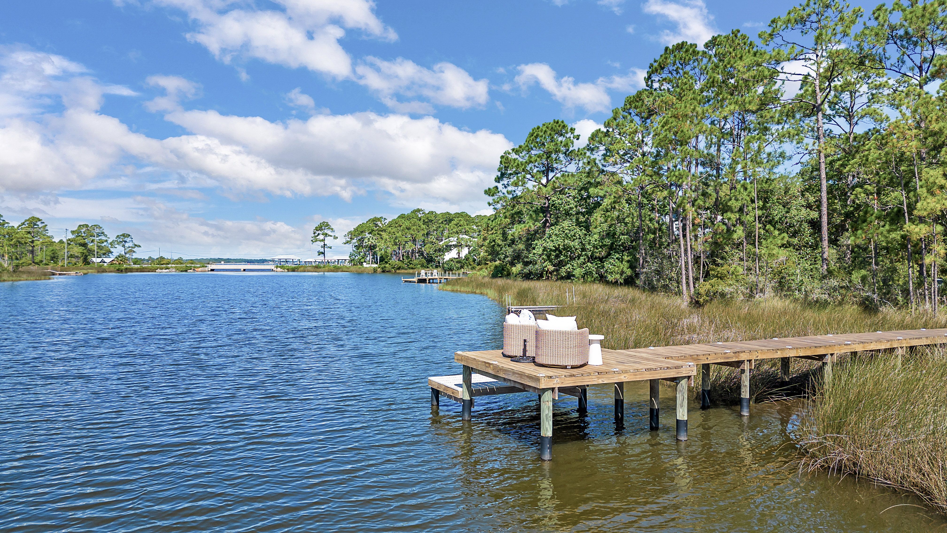  Enchanting Waterfront Home on Hogtown Bayou - 物件實景