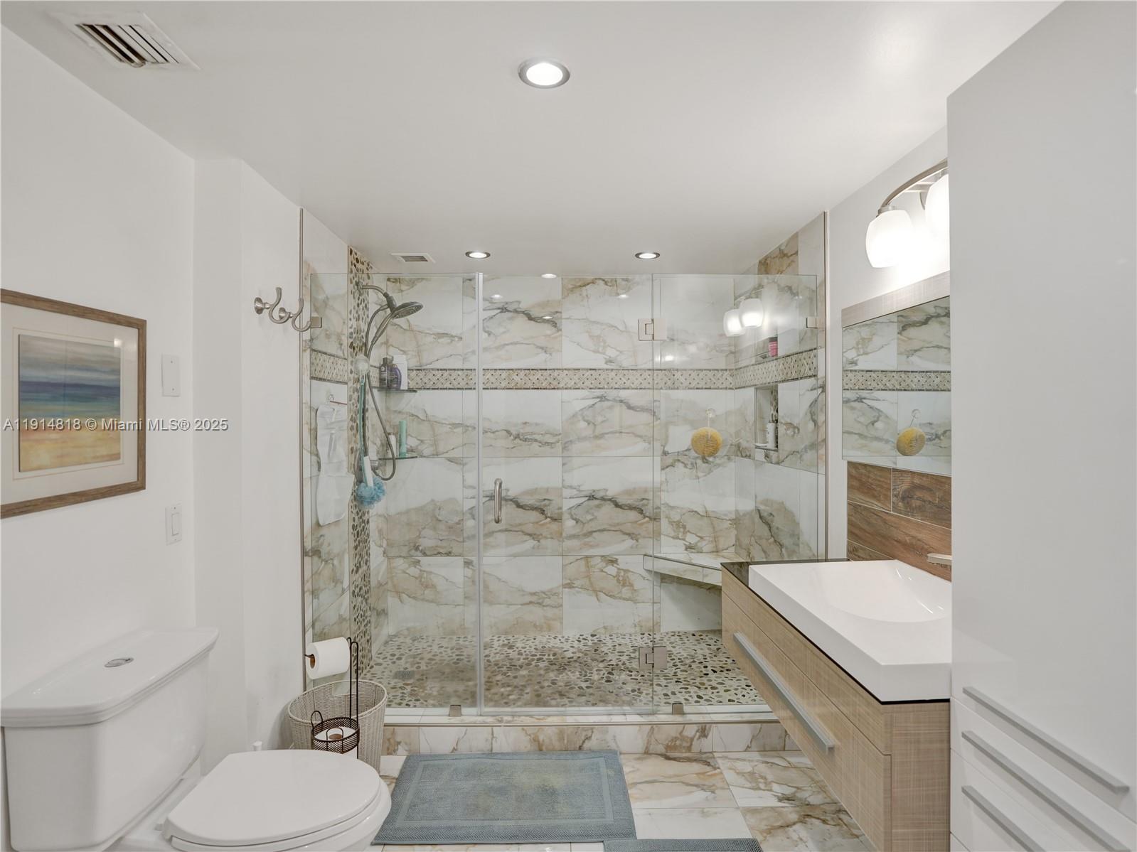 Hollywood, Florida, 33021, United States, 2 Bedrooms Bedrooms, ,3 BathroomsBathrooms,Residential,For Sale,1997464