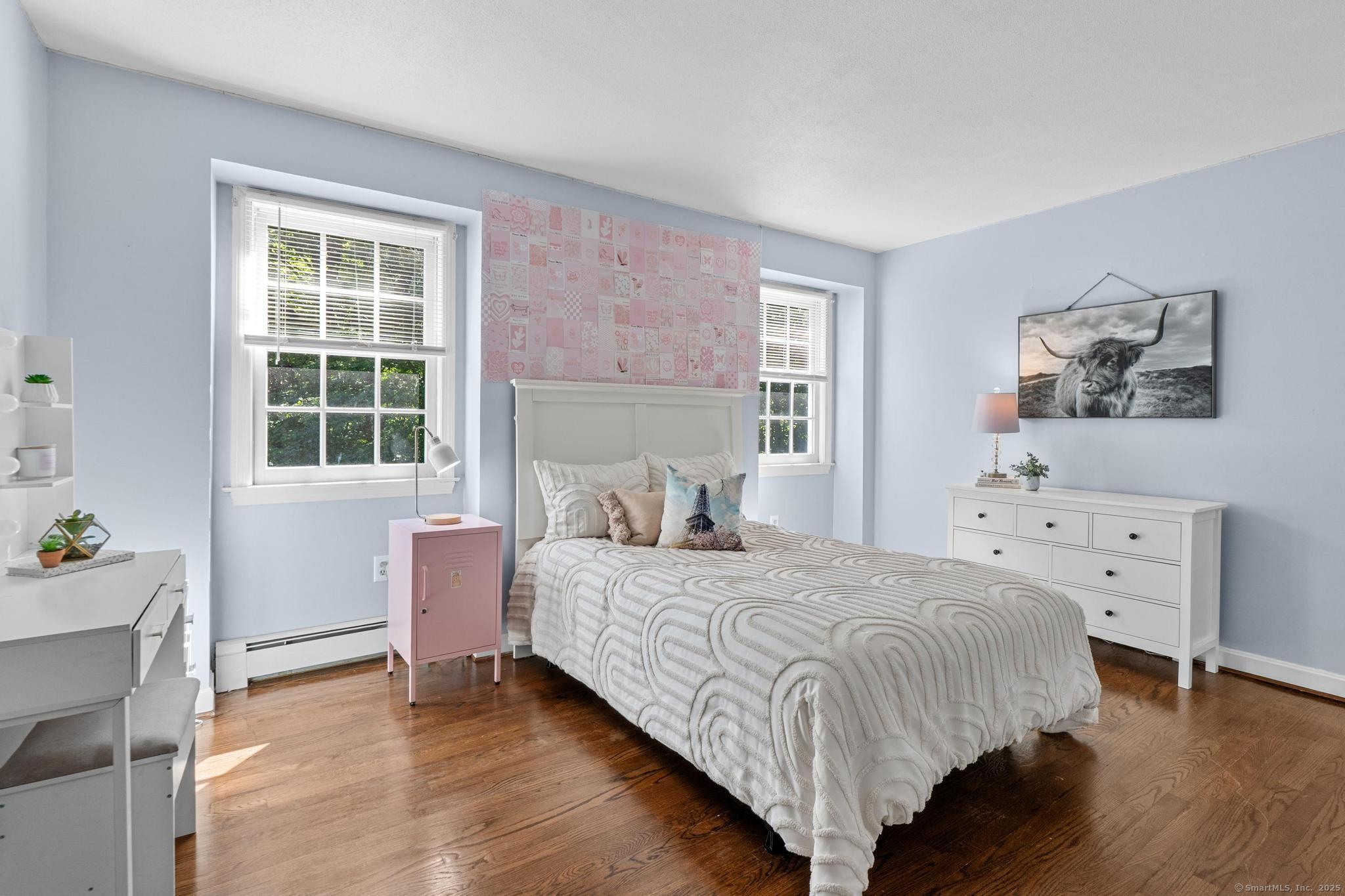 Simsbury, Connecticut, 06092, United States, 4 Bedrooms Bedrooms, ,3 BathroomsBathrooms,Residential,For Sale,1940650