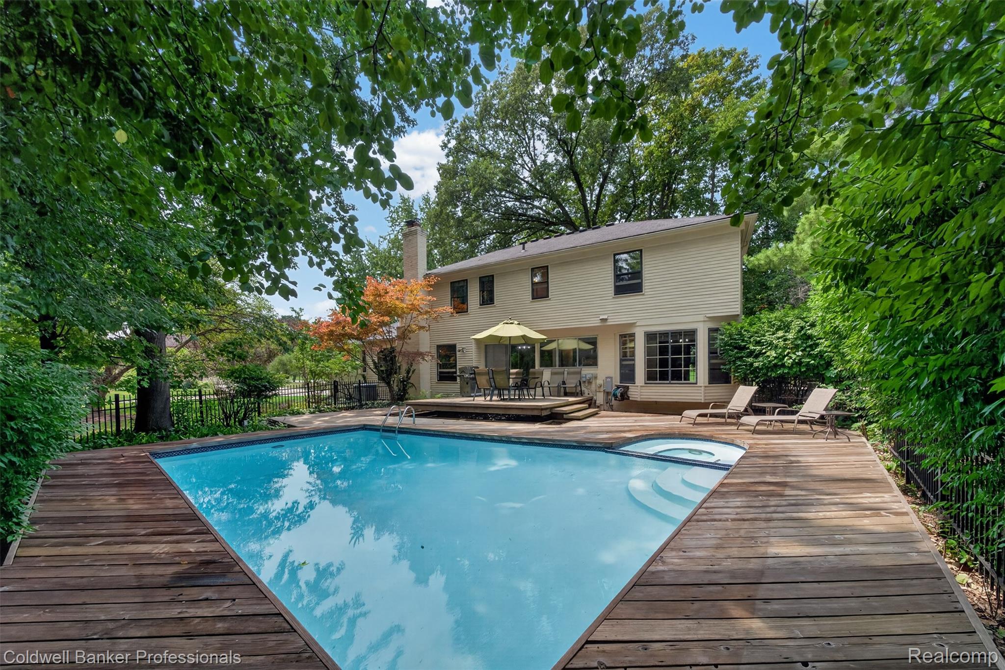 Shore Crest Dr, West Bloomfield, MI 48323 #1