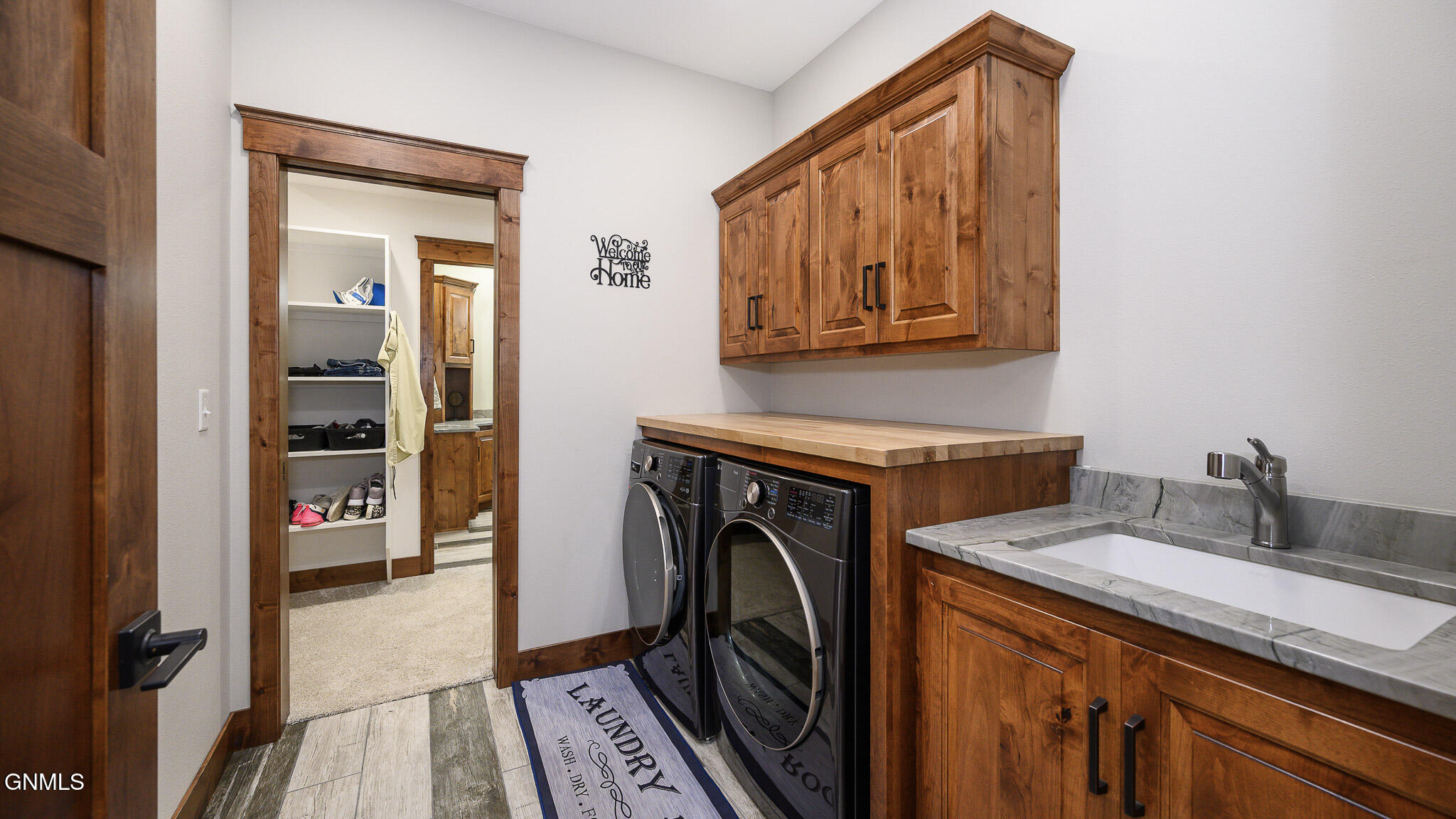 Bismarck, North Dakota, 58503, United States, 3 Bedrooms Bedrooms, ,3 BathroomsBathrooms,Residential,For Sale,1995468