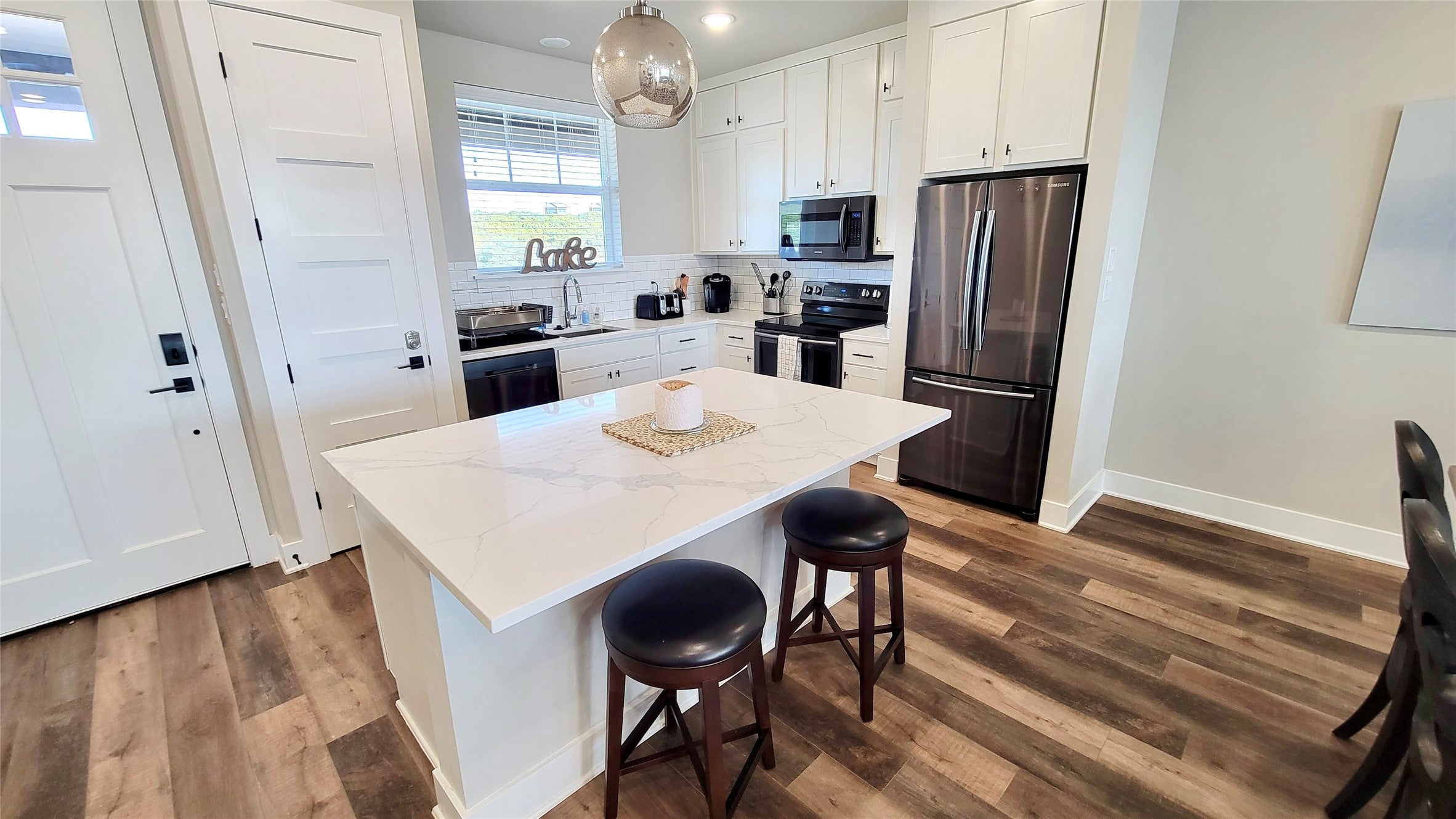 Possum Kingdom Lake, Texas, 76449, United States, 2 Bedrooms Bedrooms, ,2 BathroomsBathrooms,Residential,For Sale,1977321