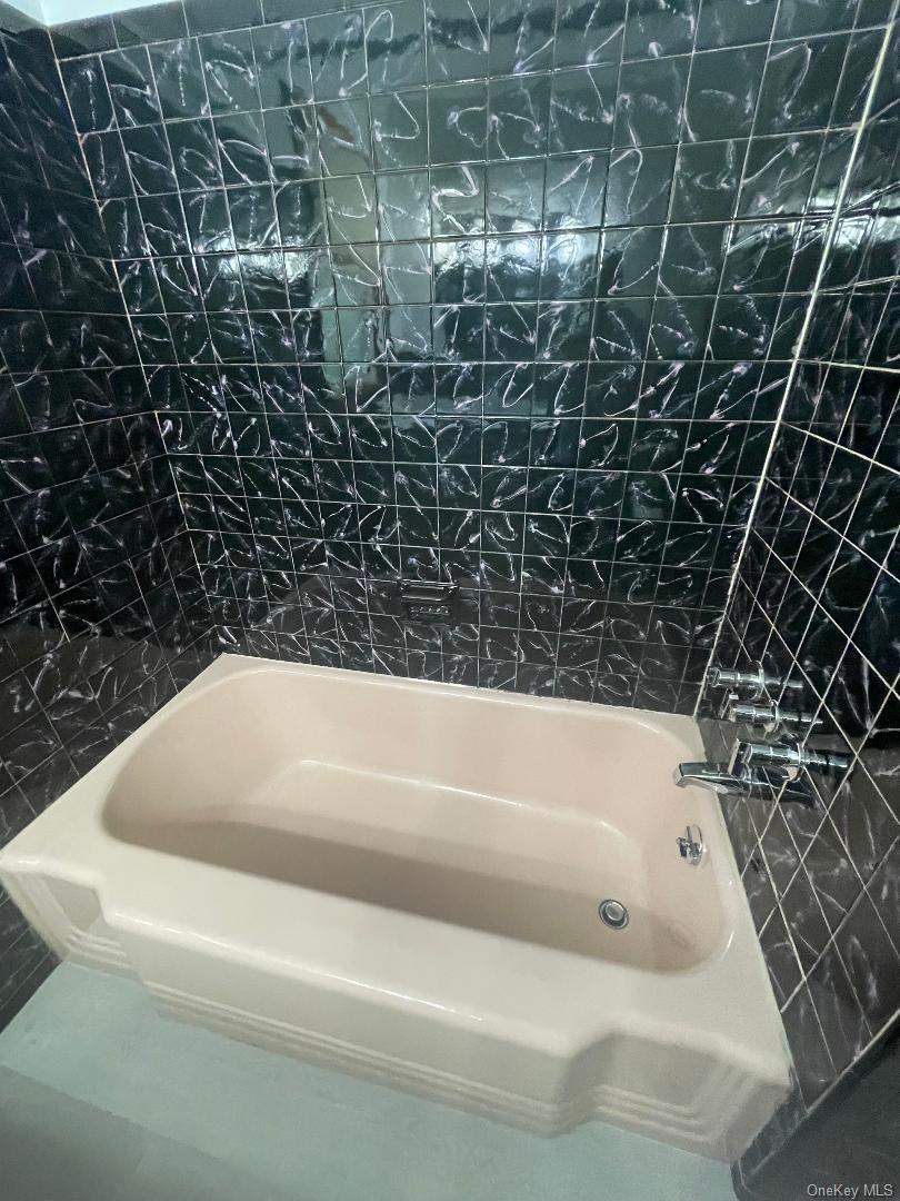 Montrose, New York, 10548, United States, 3 Bedrooms Bedrooms, ,1 BathroomBathrooms,Residential,For Sale,1958987