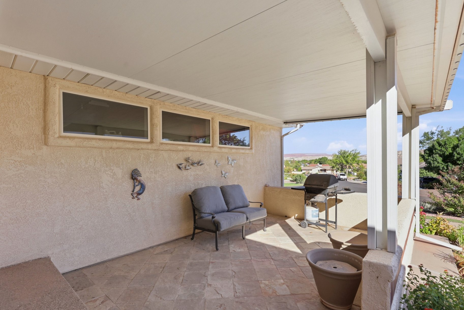  Peaceful Cul-De-Sac Living: Single-Level Home Against Red Rock Views - 物件實景