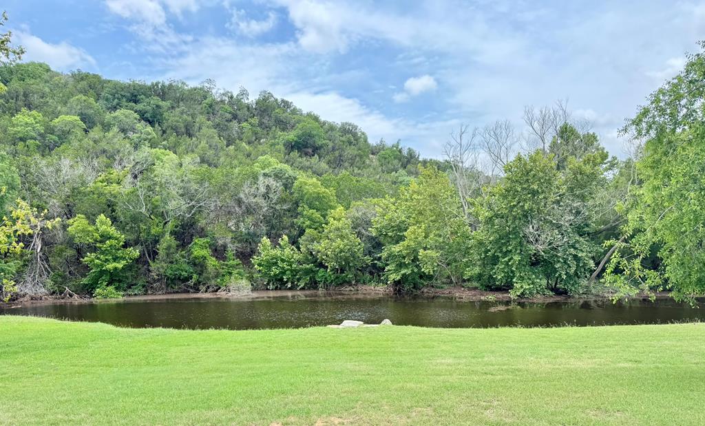 Kerrville, Texas, 78028, United States, 4 Bedrooms Bedrooms, ,4 BathroomsBathrooms,Residential,For Sale,1710846
