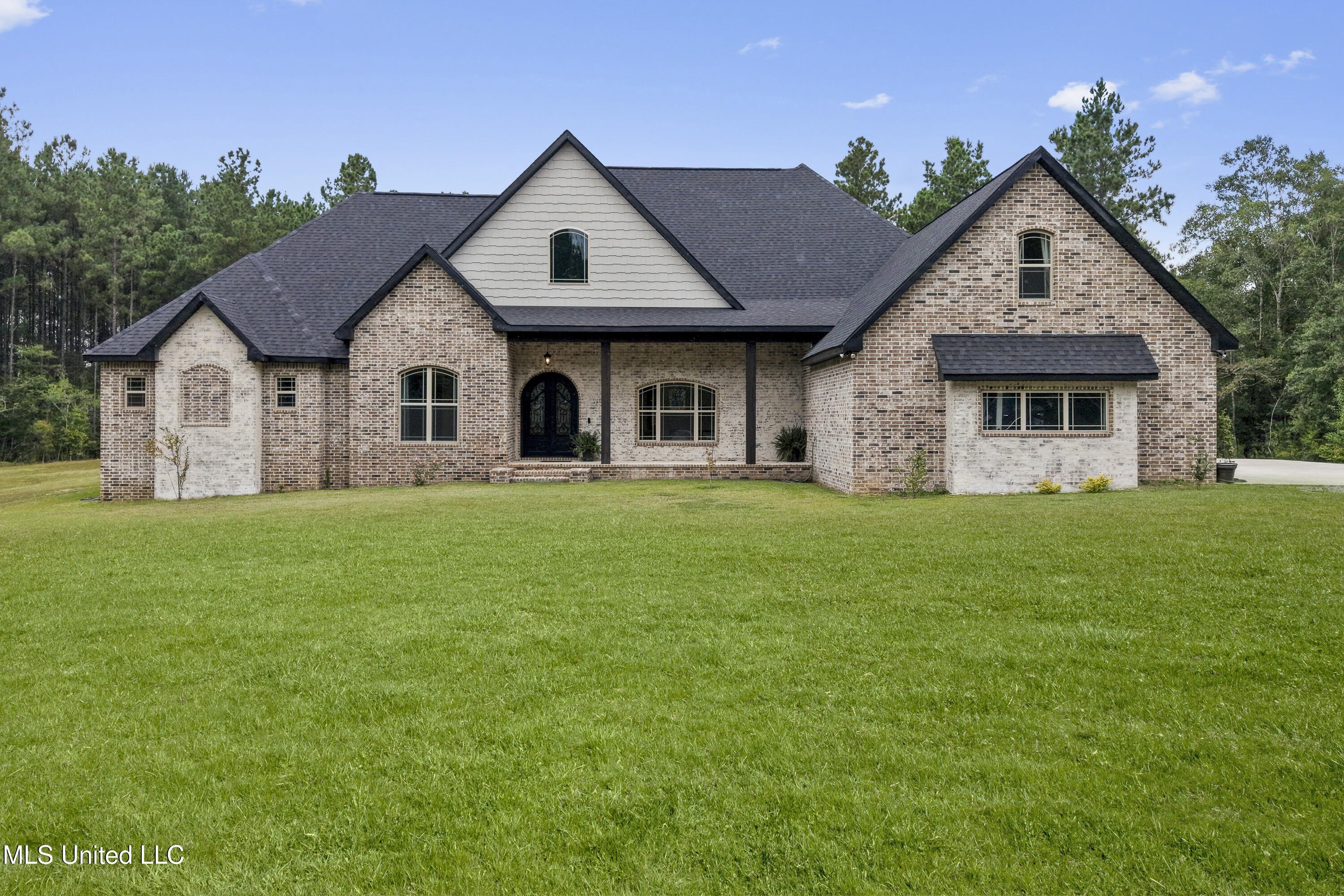 Gulfport, Mississippi, 39503, United States, 5 Bedrooms Bedrooms, ,5 BathroomsBathrooms,Residential,For Sale,1974357