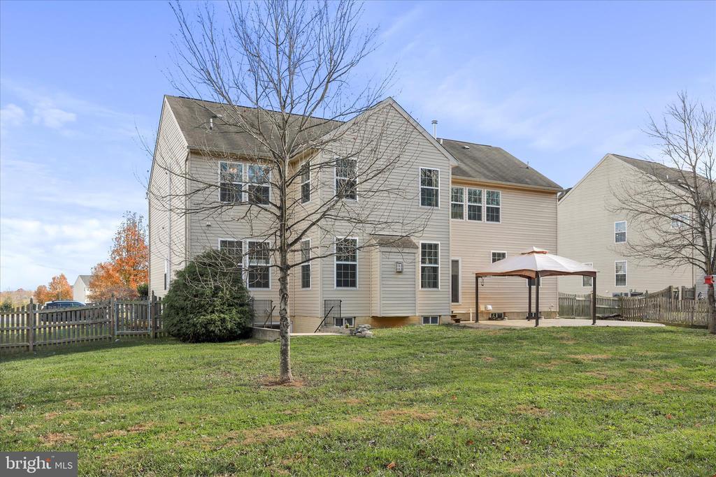 Bunker Hill, West Virginia, 25413, United States, 4 Bedrooms Bedrooms, ,4 BathroomsBathrooms,Residential,For Sale,1991457