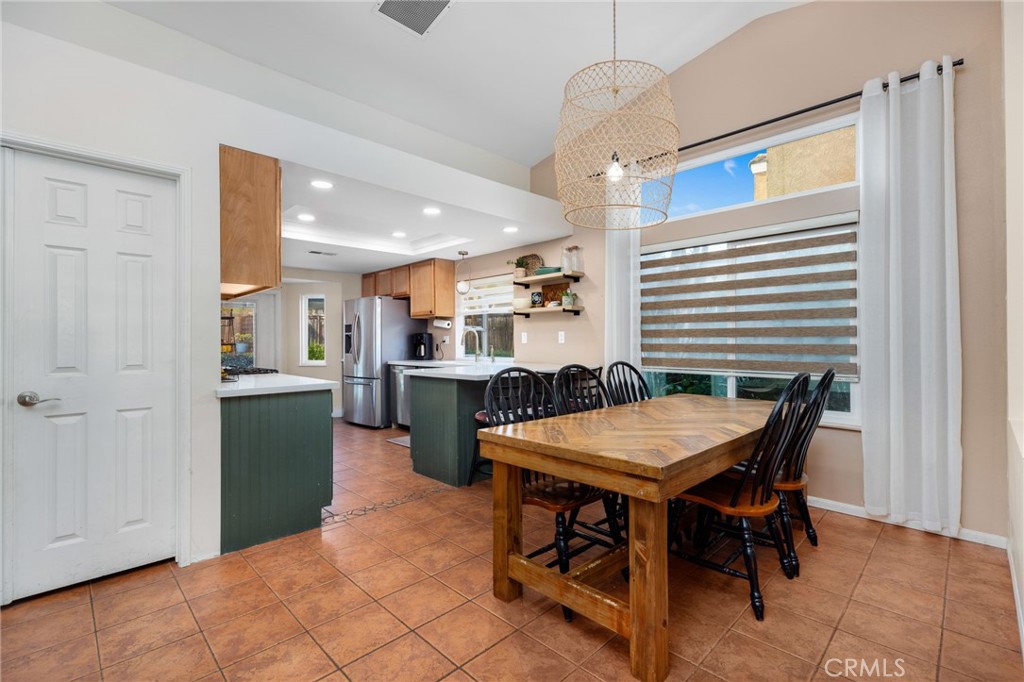 Murrieta, California, 92562, United States, 3 Bedrooms Bedrooms, ,2 BathroomsBathrooms,Residential,For Sale,1921619