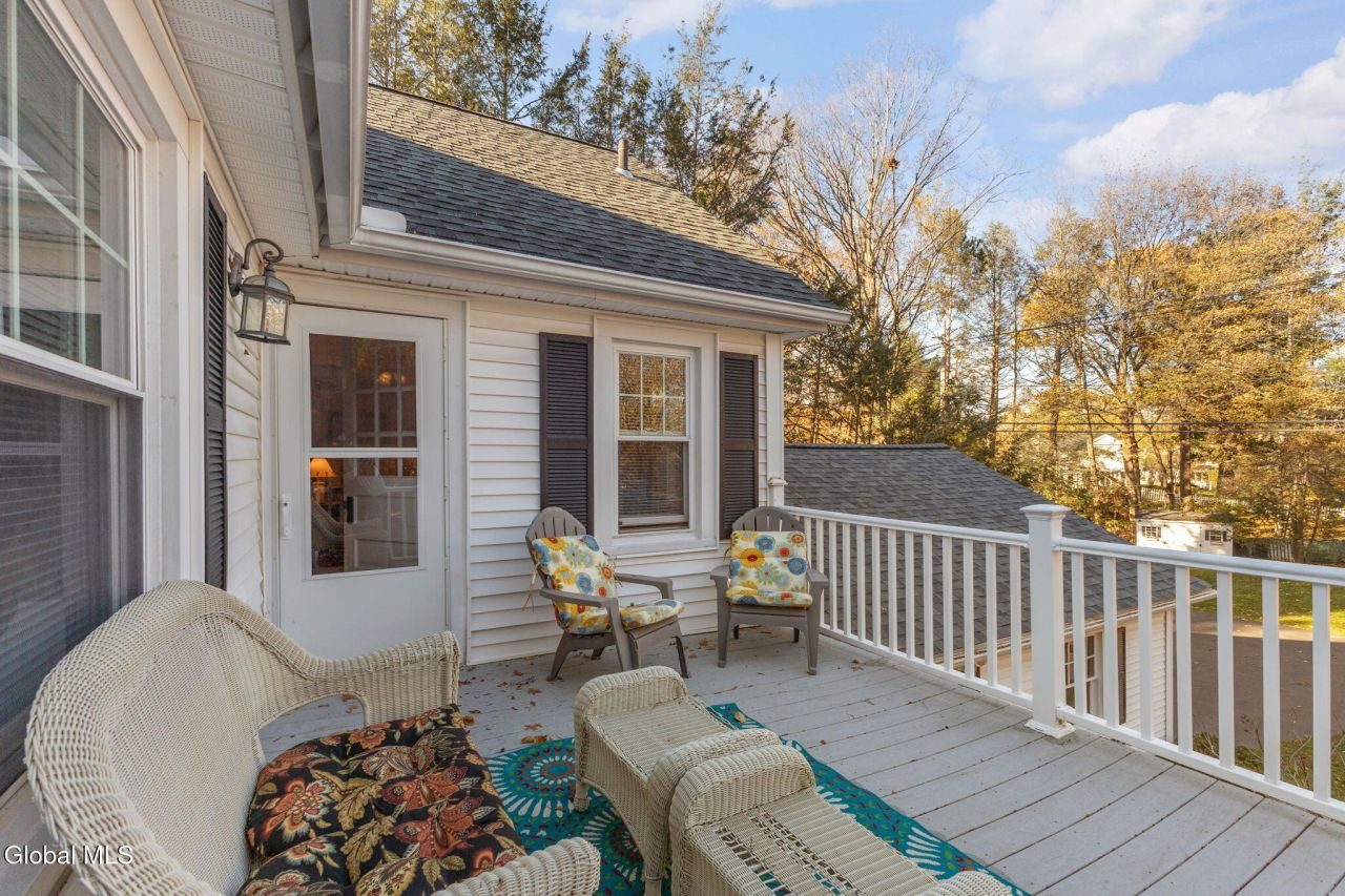 Niskayuna, New York, 12309, United States, 5 Bedrooms Bedrooms, ,3 BathroomsBathrooms,Residential,For Sale,1988361