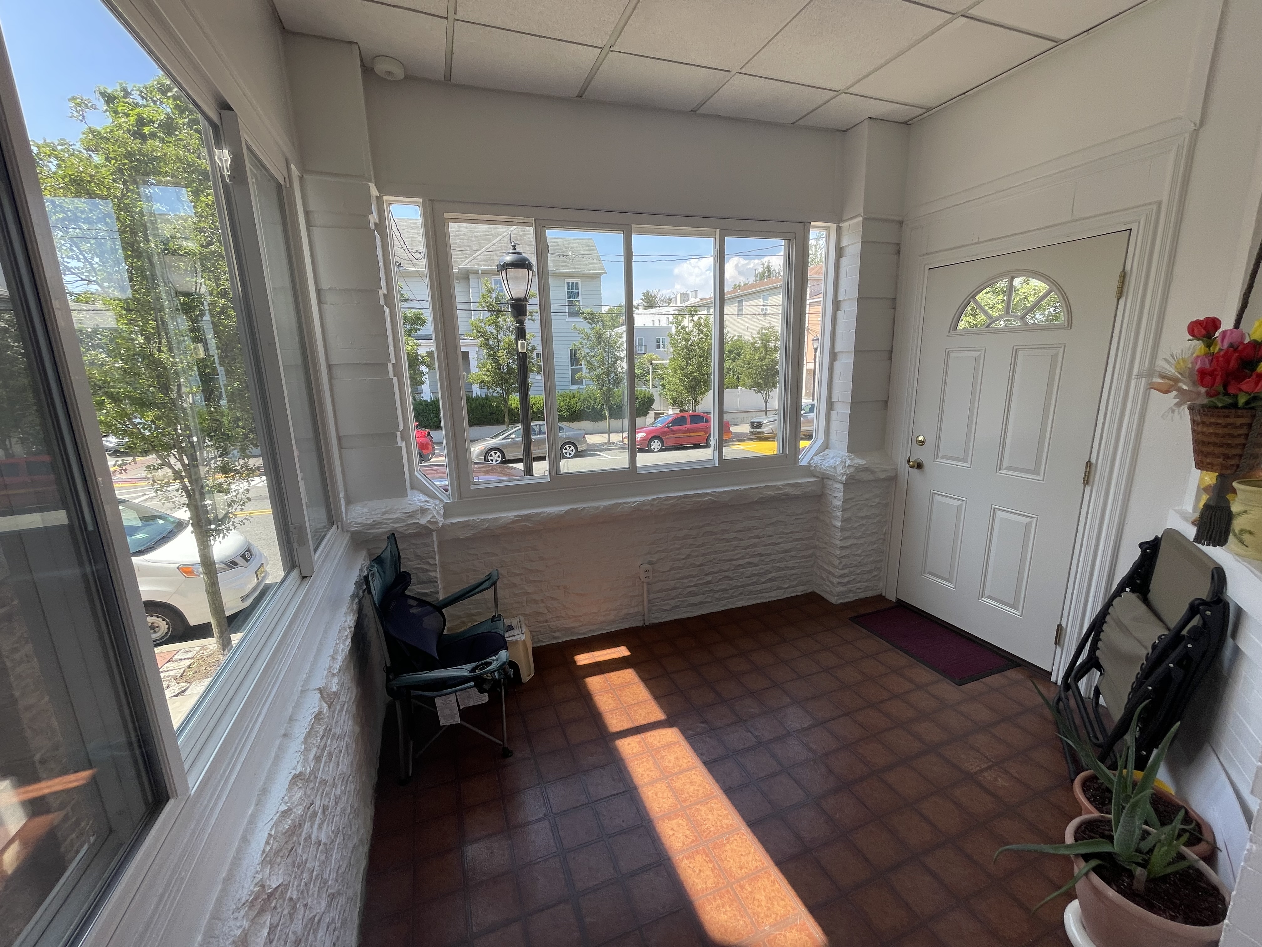 Union City, New Jersey, 07087, United States, 4 Bedrooms Bedrooms, ,3 BathroomsBathrooms,Residential,For Sale,1895208