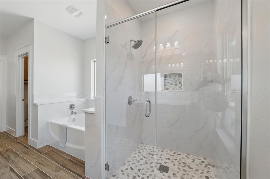 Weatherford, Texas, 76087, United States, 4 Bedrooms Bedrooms, ,3 BathroomsBathrooms,Residential,For Sale,1888737