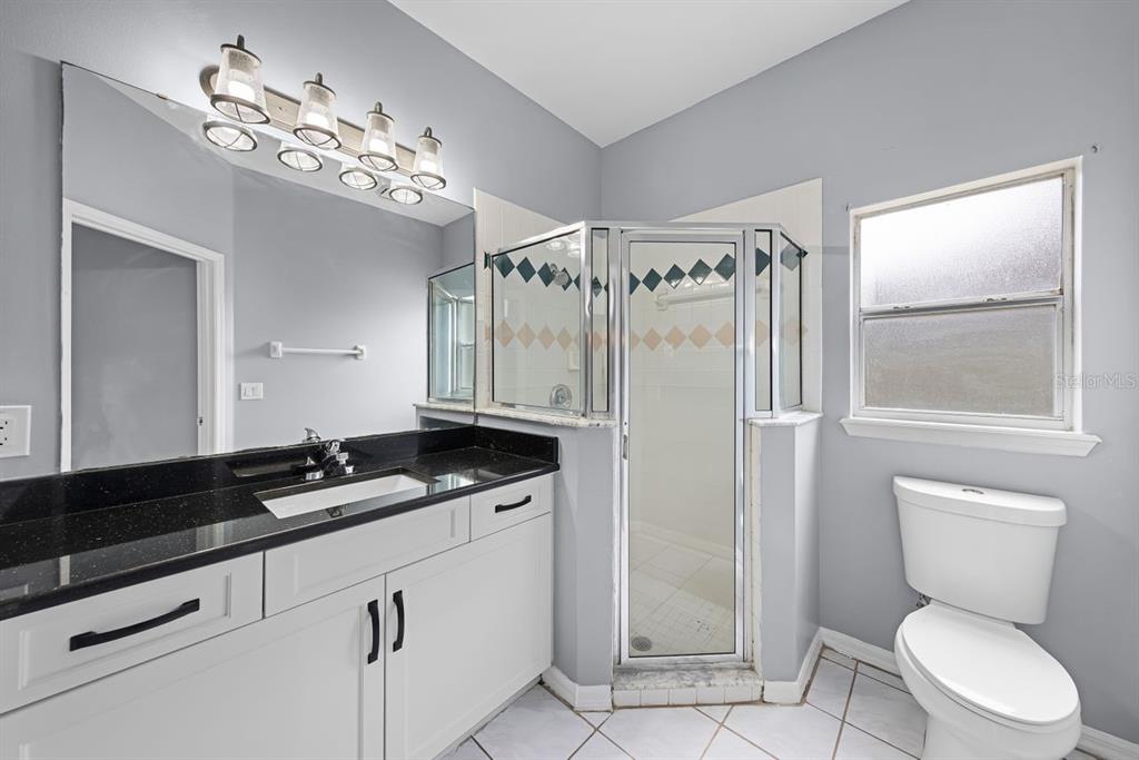 Apopka, Florida, 32712, United States, 5 Bedrooms Bedrooms, ,5 BathroomsBathrooms,Residential,For Sale,1806411