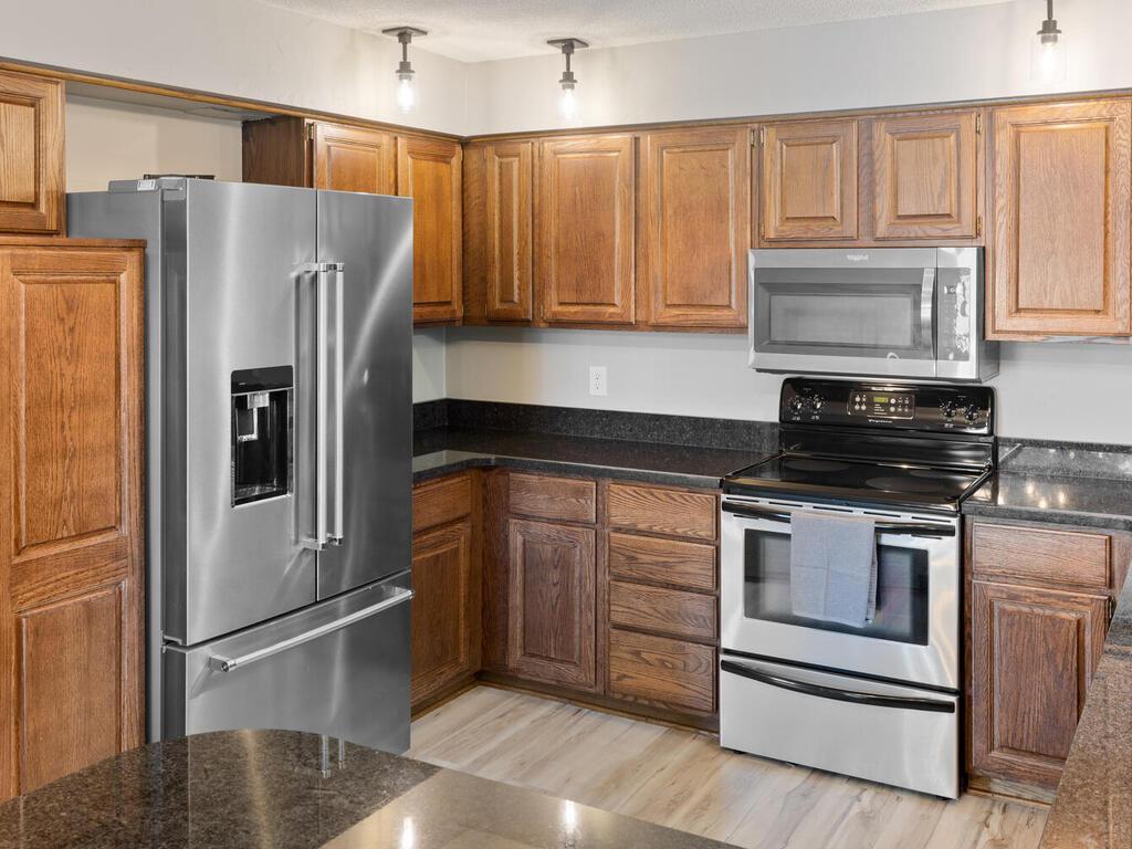 Maple Grove, Minnesota, 55369, United States, 5 Bedrooms Bedrooms, ,1 BathroomBathrooms,Residential,For Sale,1941602