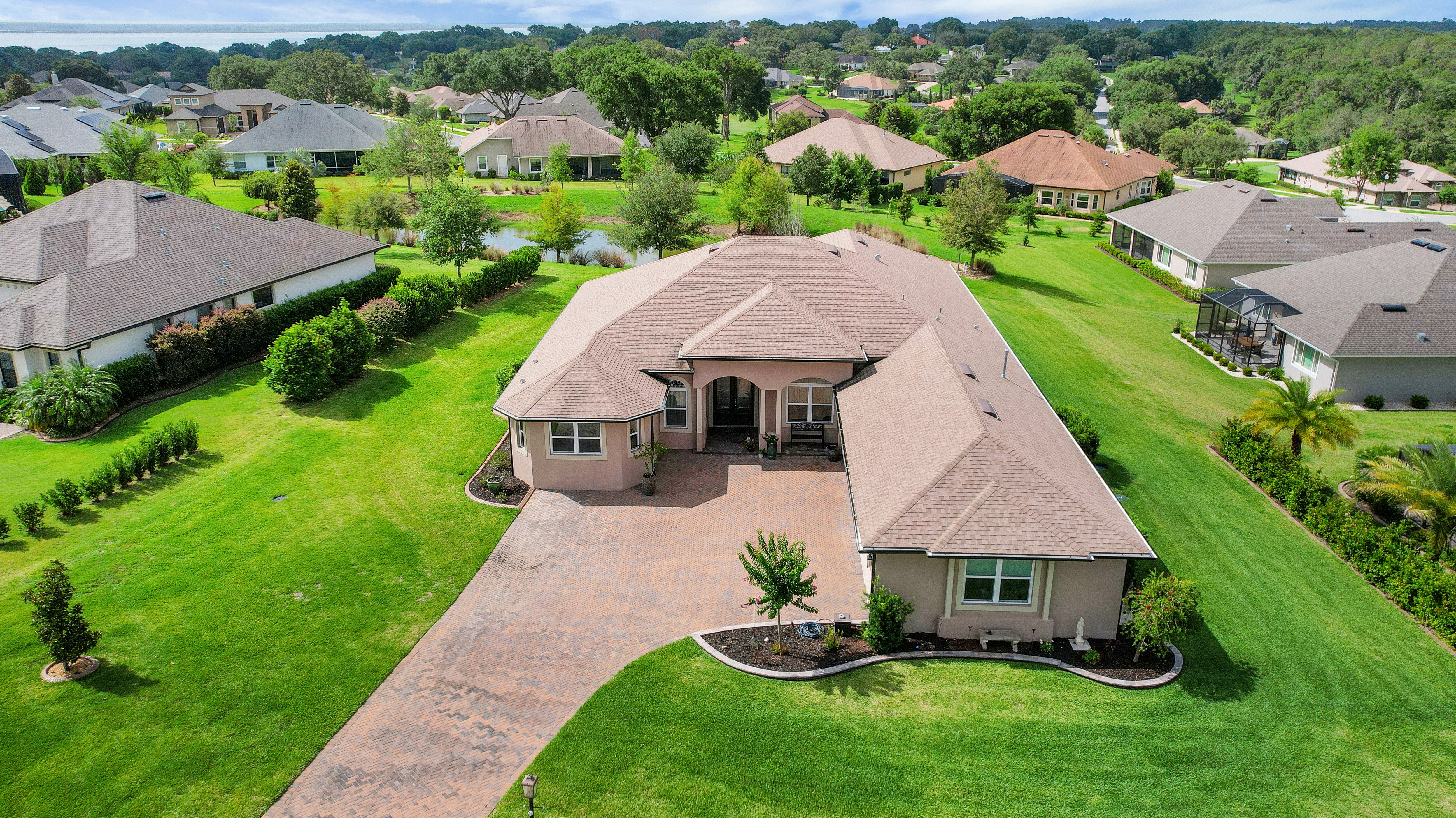 Lady Lake, Florida, 32159, United States, 4 Bedrooms Bedrooms, ,3 BathroomsBathrooms,Residential,For Sale,2001530