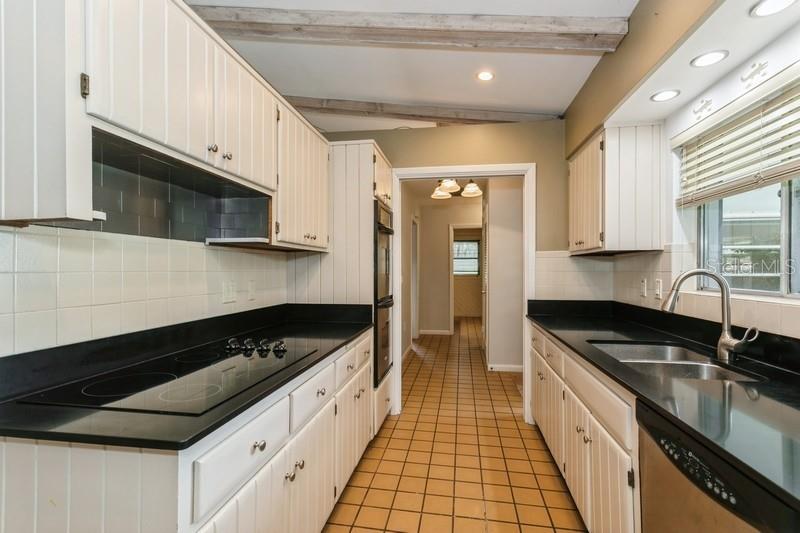 Dunedin, Florida, 34698, United States, 3 Bedrooms Bedrooms, ,2 BathroomsBathrooms,Residential,For Sale,1857306