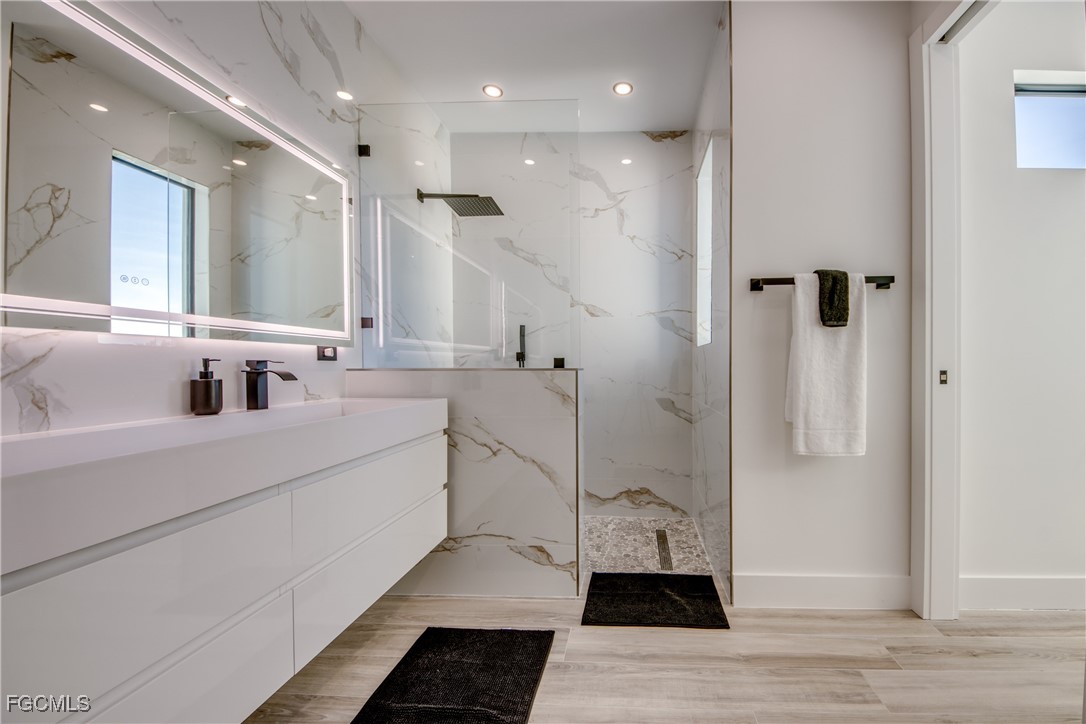 Cape Coral, Florida, 33914, United States, 4 Bedrooms Bedrooms, ,5 BathroomsBathrooms,Residential,For Sale,2005195