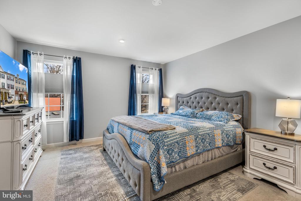 Woodbridge, Virginia, 22191, United States, 4 Bedrooms Bedrooms, ,4 BathroomsBathrooms,Residential,For Sale,2007486