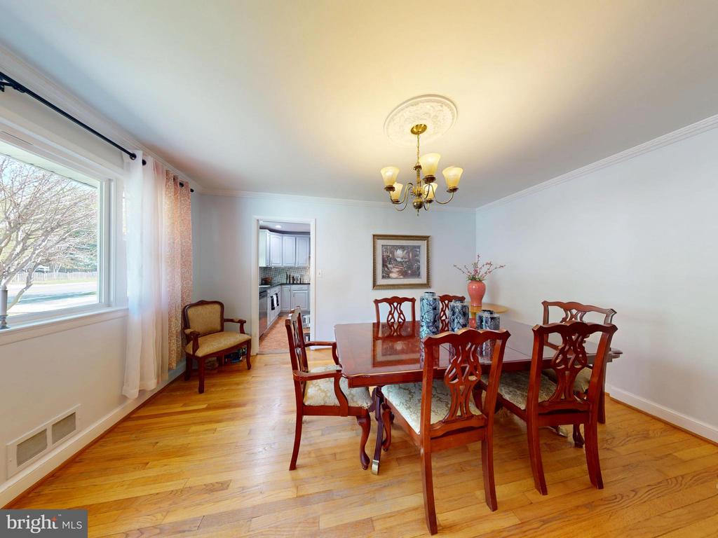 Silver Spring, Maryland, 20902, United States, 3 Bedrooms Bedrooms, ,3 BathroomsBathrooms,Residential,For Sale,1931688