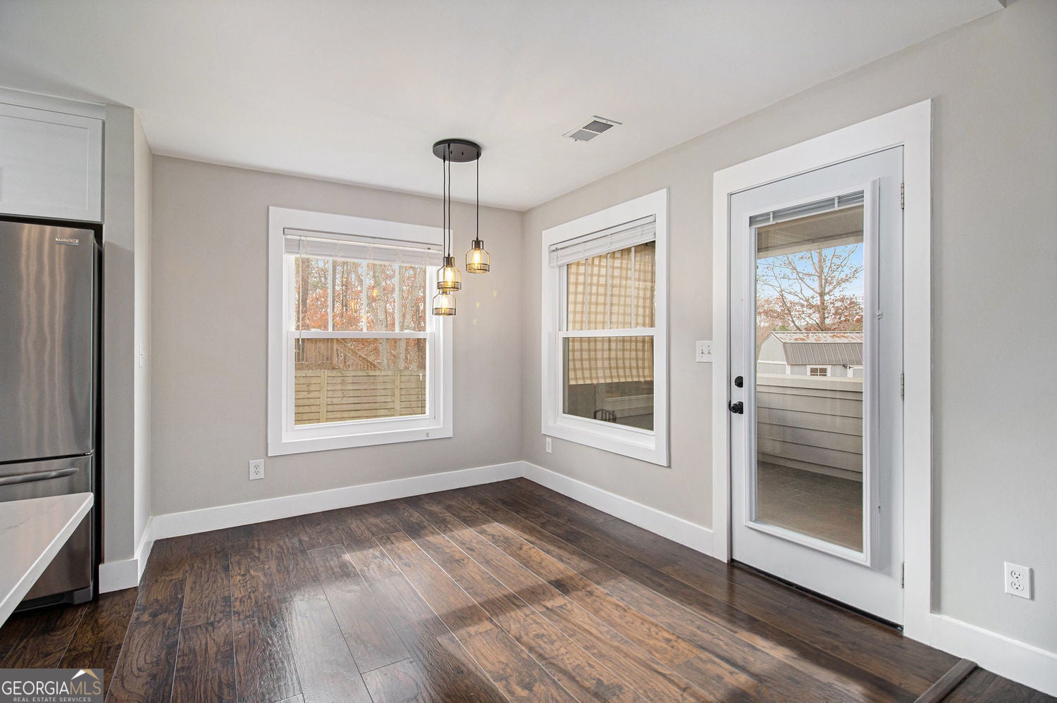 Cumming, Georgia, 30028, United States, 4 Bedrooms Bedrooms, ,3 BathroomsBathrooms,Residential,For Sale,1997865