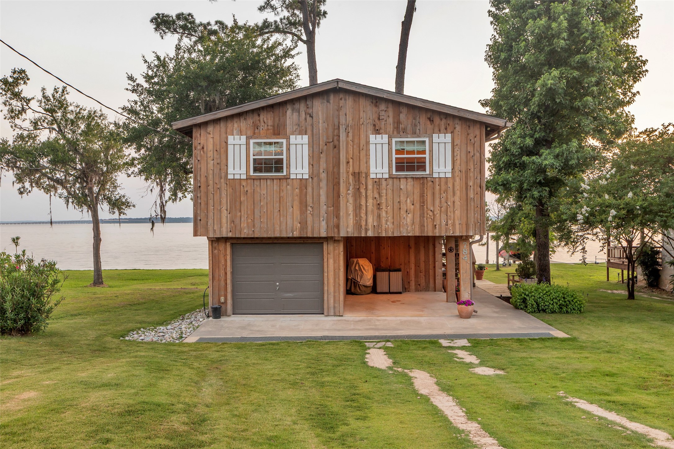  784 W Cattle Drive - 物件實景