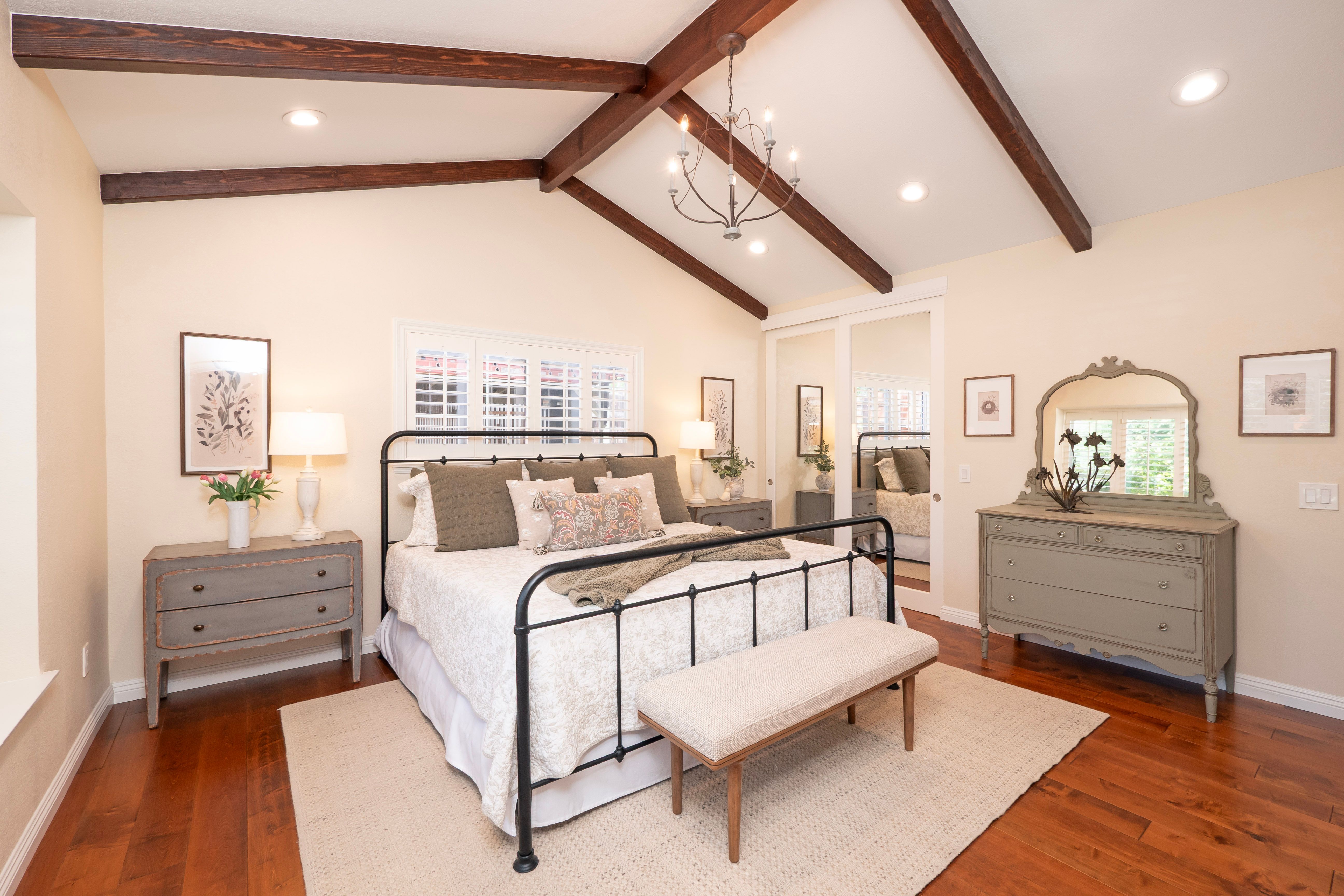  2372 Shadow Hill Drive, Riverside, CA 92506 - 物件實景