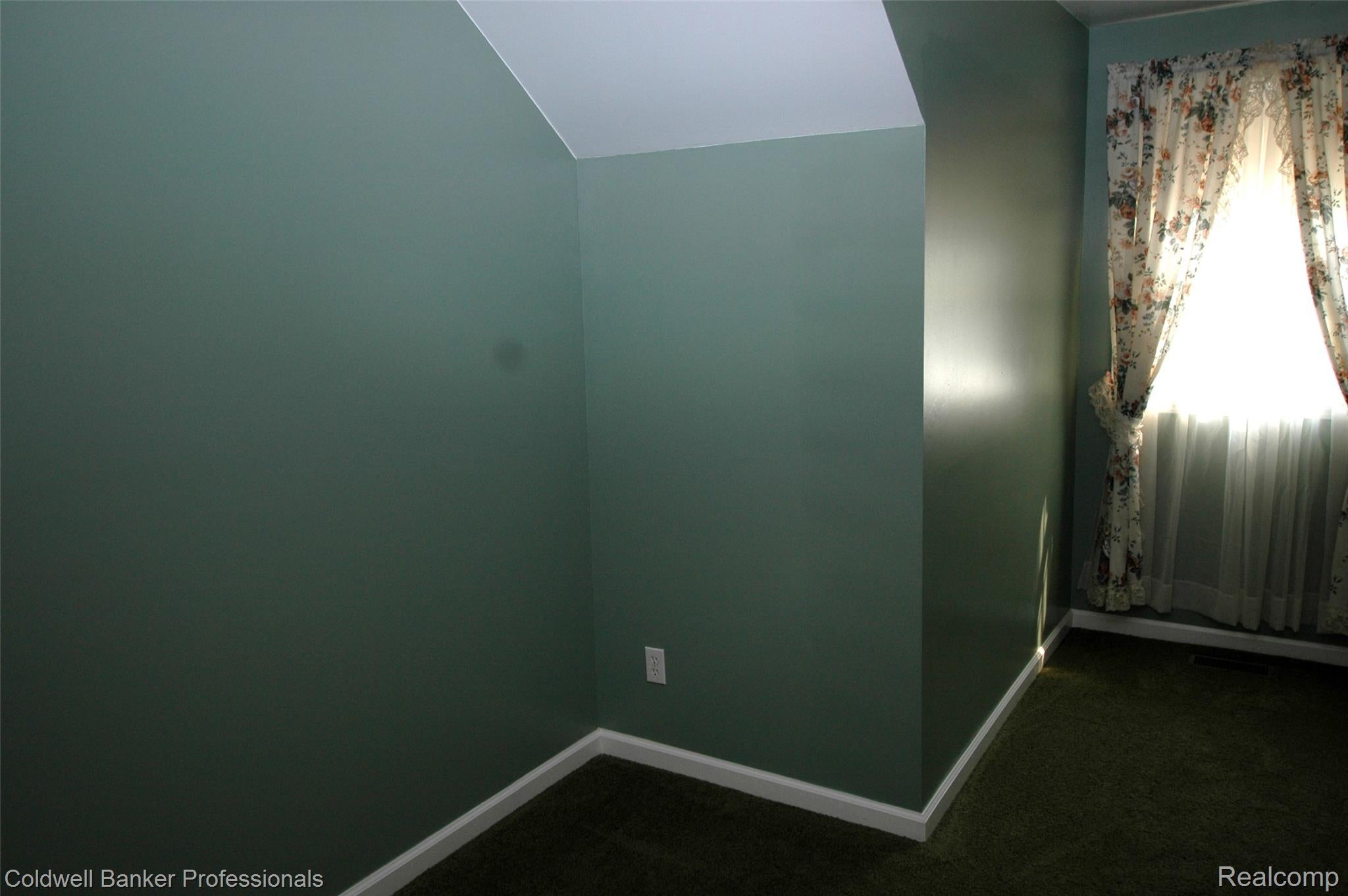 Alger, Michigan, 48610, United States, 3 Bedrooms Bedrooms, ,3 BathroomsBathrooms,Residential,For Sale,1907543