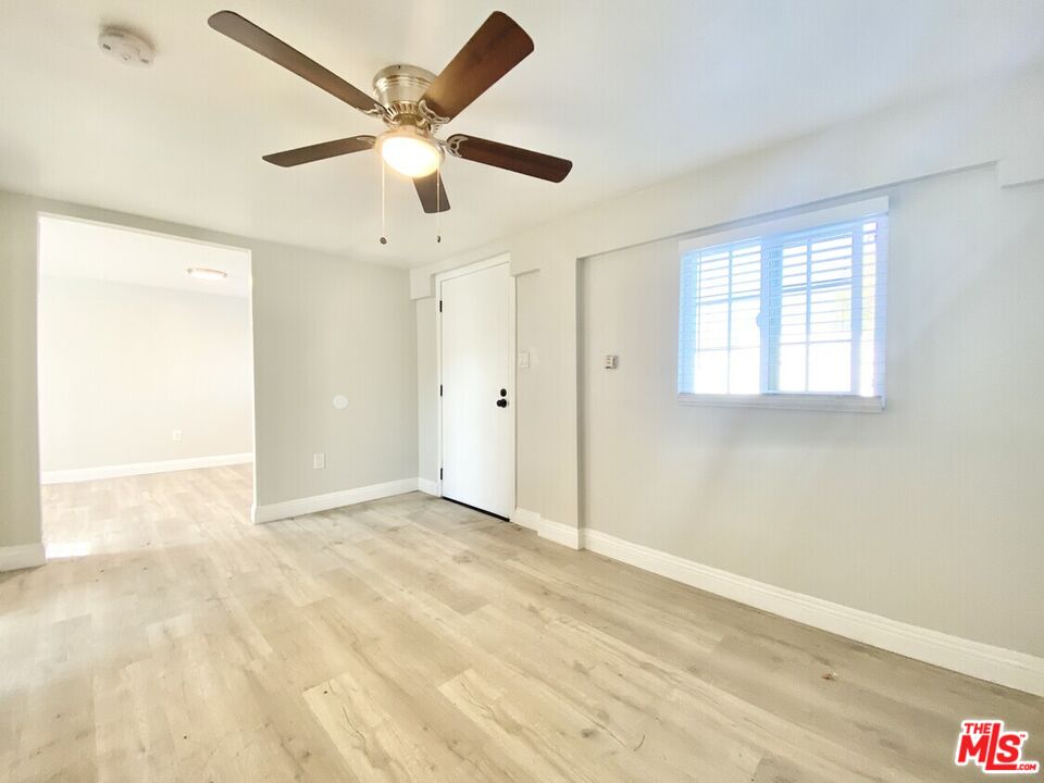 Los Angeles, California, 90003, United States, 9 Bedrooms Bedrooms, ,Residential,For Sale,1940130