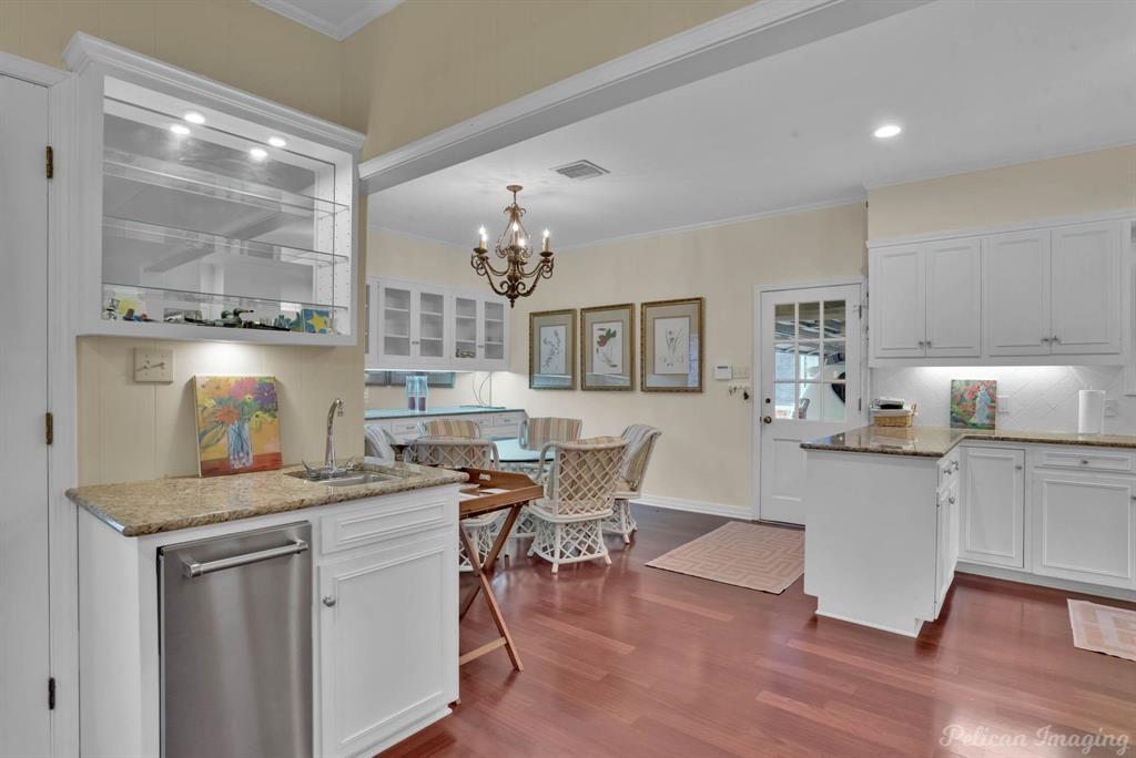 Shreveport, Louisiana, 71106, United States, 4 Bedrooms Bedrooms, ,4 BathroomsBathrooms,Residential,For Sale,1729515