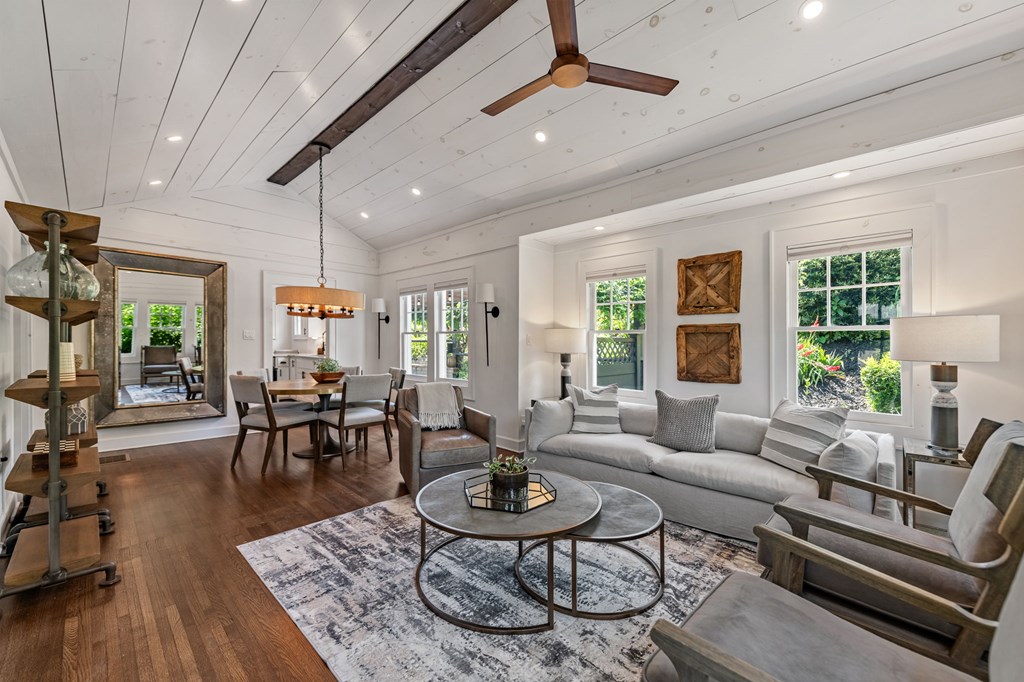 Blue Ridge, Georgia, 30513, United States, 3 Bedrooms Bedrooms, ,2 BathroomsBathrooms,Residential,For Sale,1878100