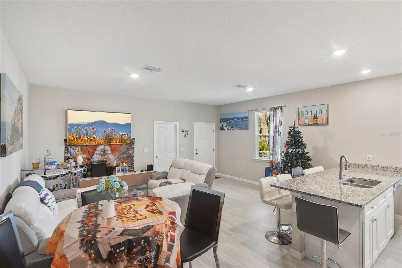 EUSTIS, Florida, 32726, United States, 6 Bedrooms Bedrooms, ,Residential,For Sale,2005455