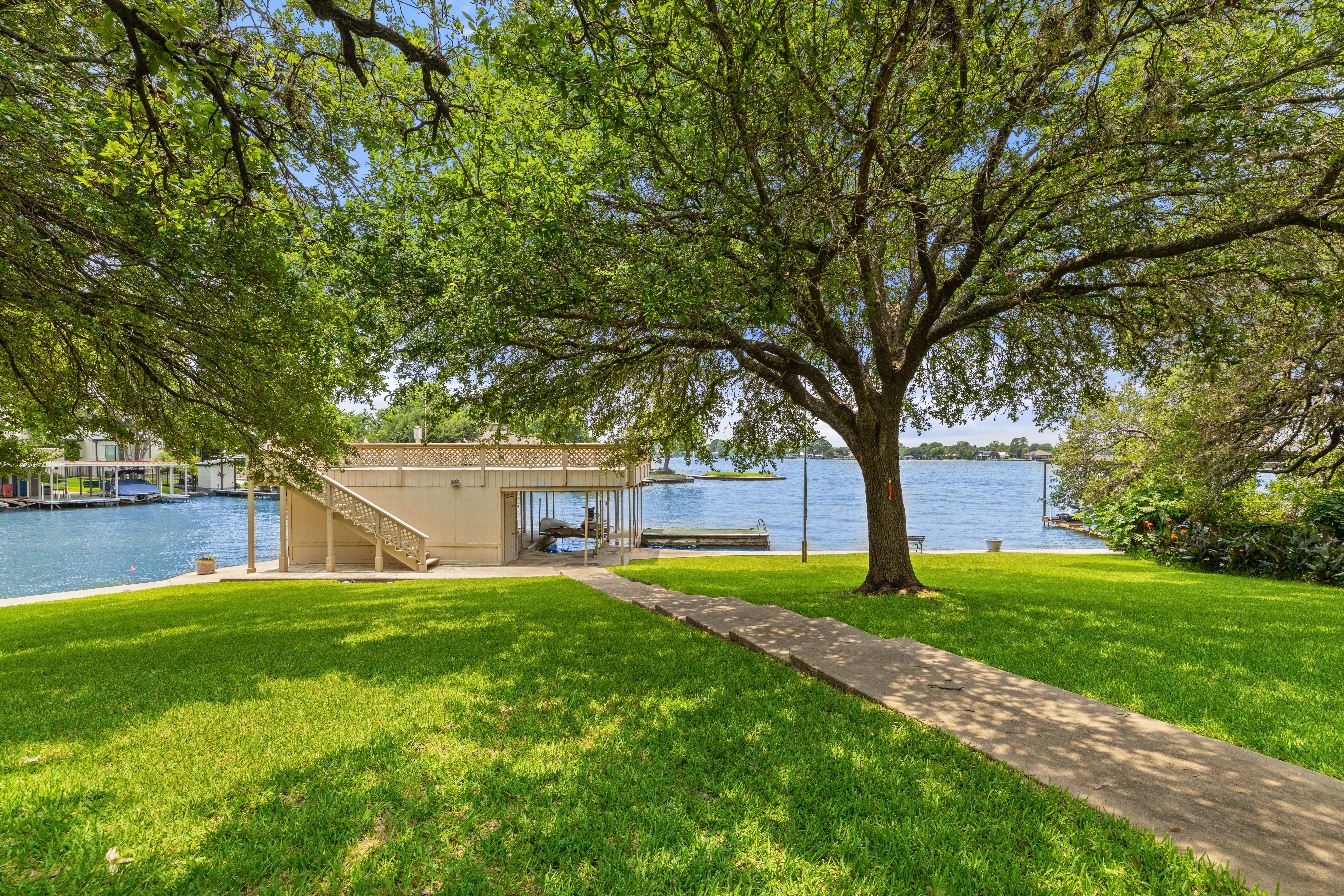  Prime Lake LBJ Waterfront Opportunity - 物件實景