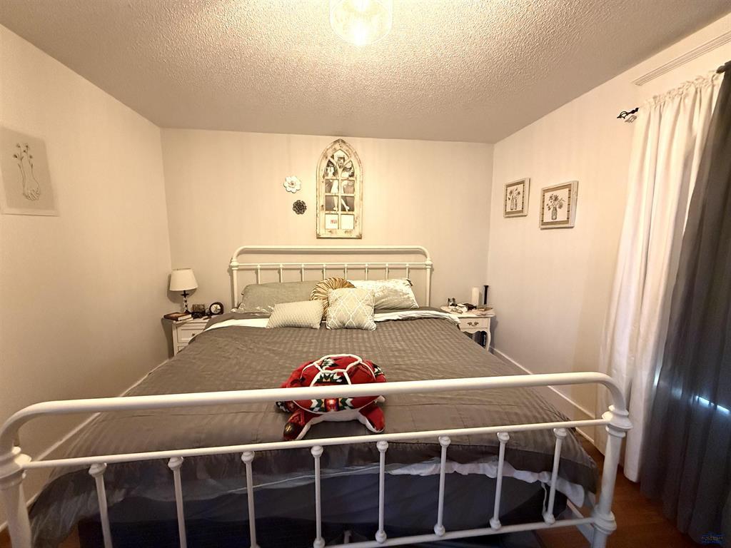 Hot Springs, South Dakota, 57747, United States, 5 Bedrooms Bedrooms, ,3 BathroomsBathrooms,Residential,For Sale,1928045