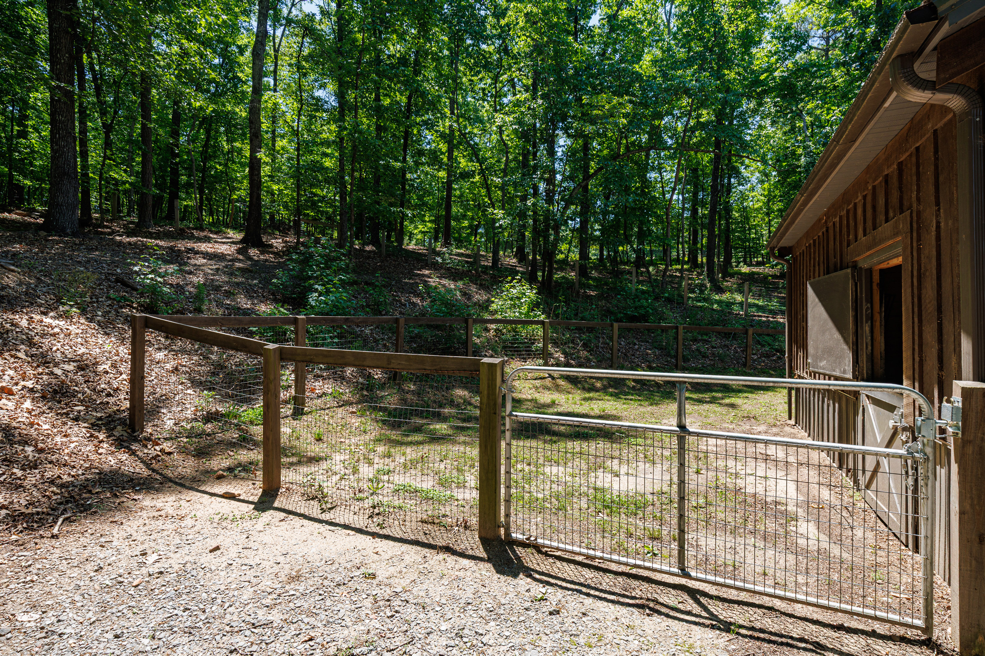  Exceptional Custom-built French Country Estate with Equestrian Amenities - 物件實景