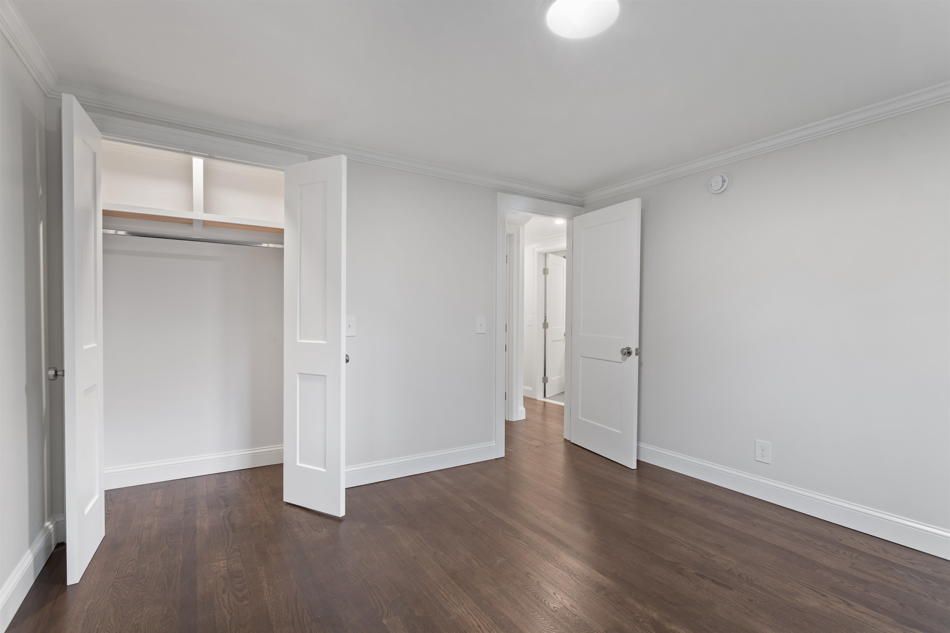 Portsmouth, New Hampshire, 03801, United States, 3 Bedrooms Bedrooms, ,1 BathroomBathrooms,Residential,For Sale,1991010