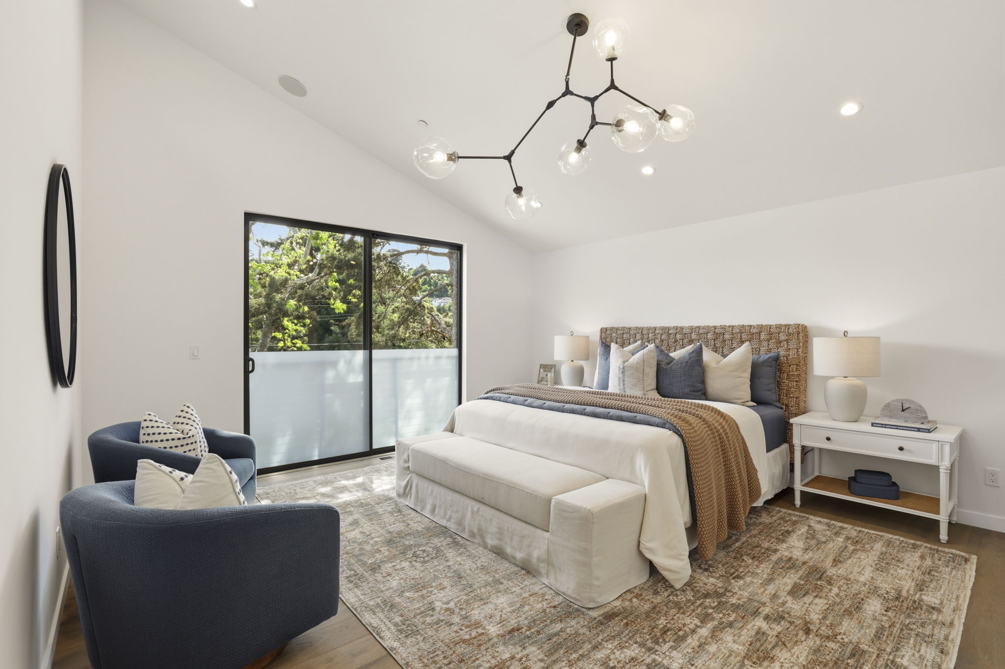  Modern Indoor-Outdoor Living Meets Unbeatable Walkability in Strawberry - 物件實景