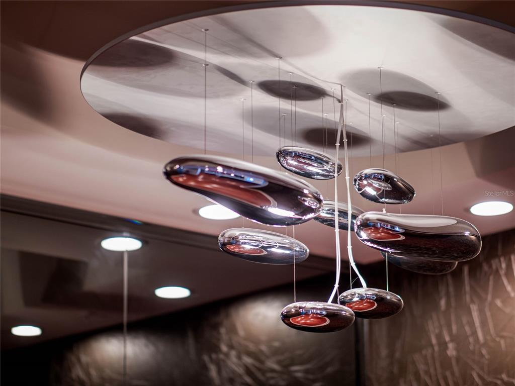 Orlando, Florida, 32801, United States, 2 Bedrooms Bedrooms, ,2 BathroomsBathrooms,Residential,For Sale,1987593