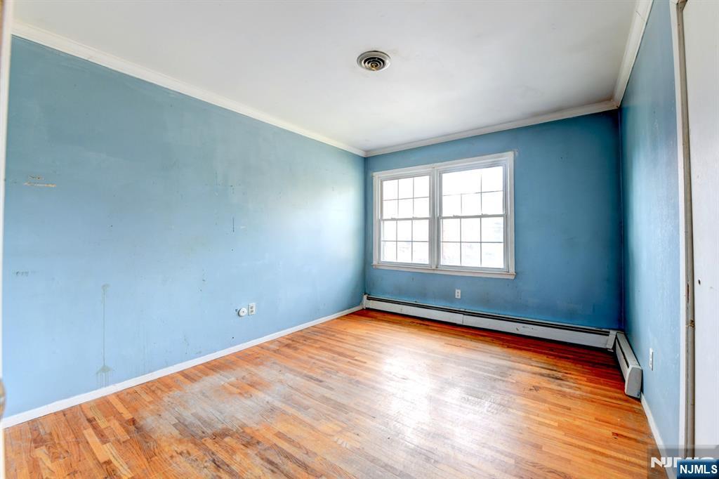 Ramsey, New Jersey, 07446, United States, 3 Bedrooms Bedrooms, ,3 BathroomsBathrooms,Residential,For Sale,1972690