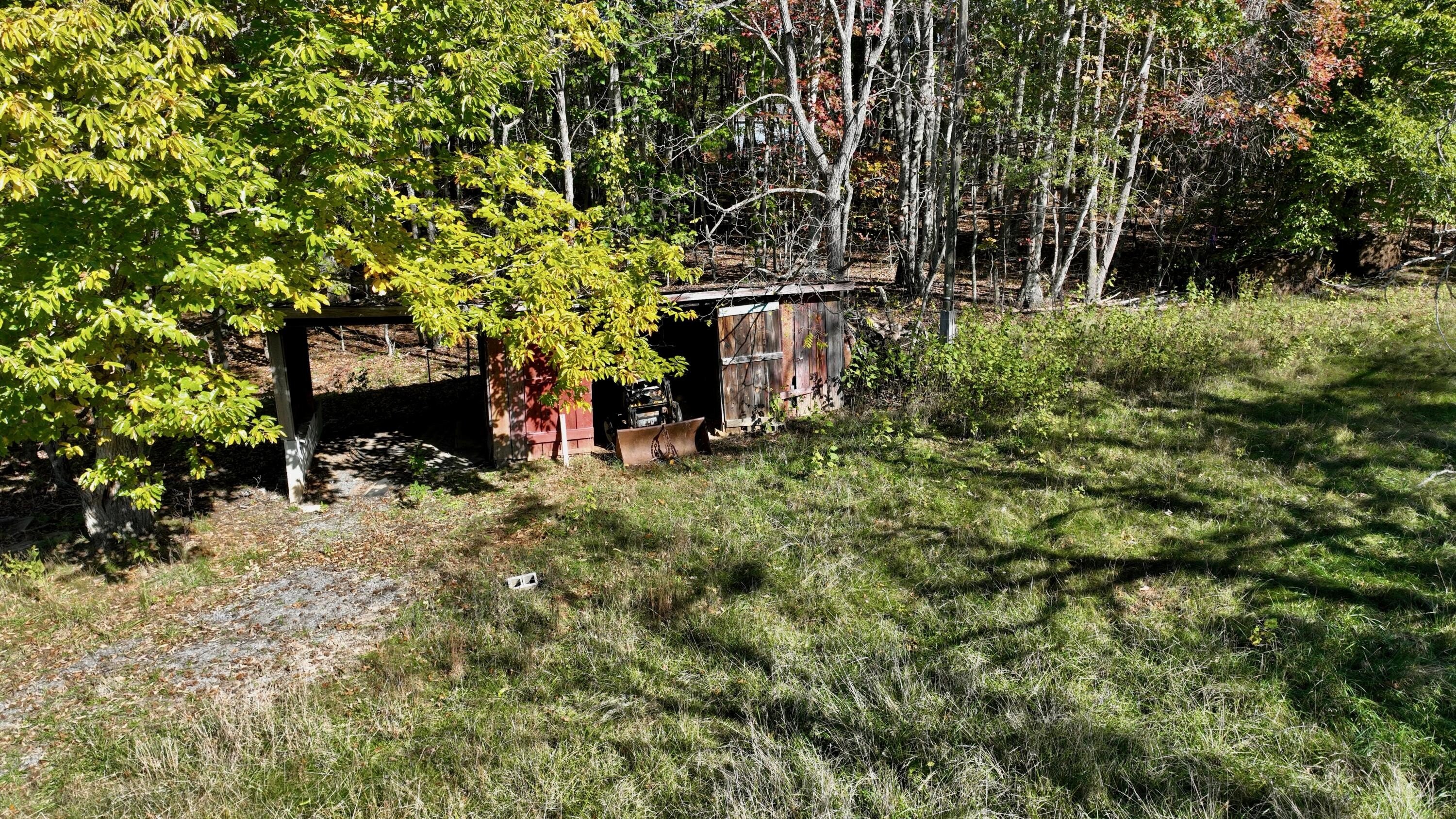 5557 Flat Mountain Rd, Alderson, West Virginia, 24910, United States, 3 Bedrooms Bedrooms, ,4 BathroomsBathrooms,Residential,For Sale,5557 Flat Mountain Rd,1644446