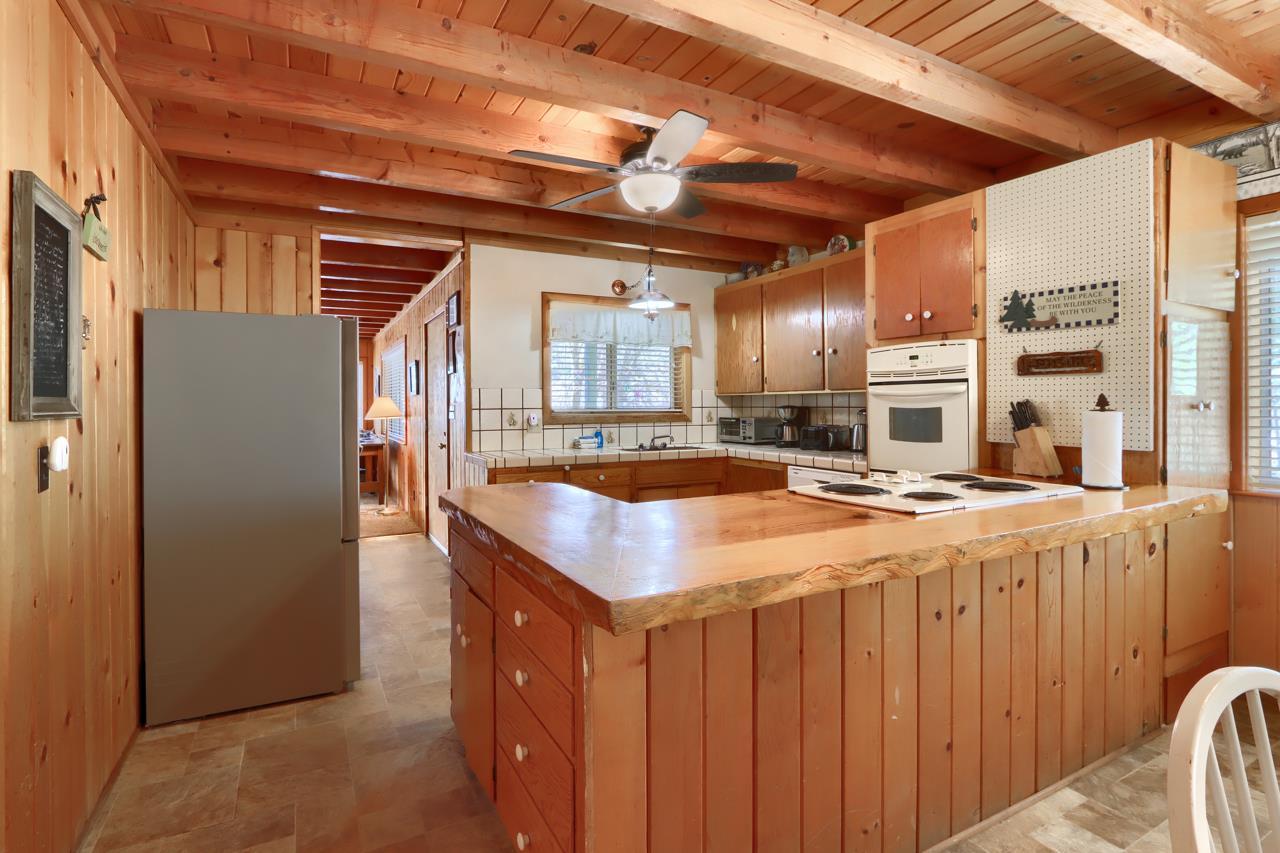 Yosemite, California, 95389, United States, 5 Bedrooms Bedrooms, ,4 BathroomsBathrooms,Residential,For Sale,2048159