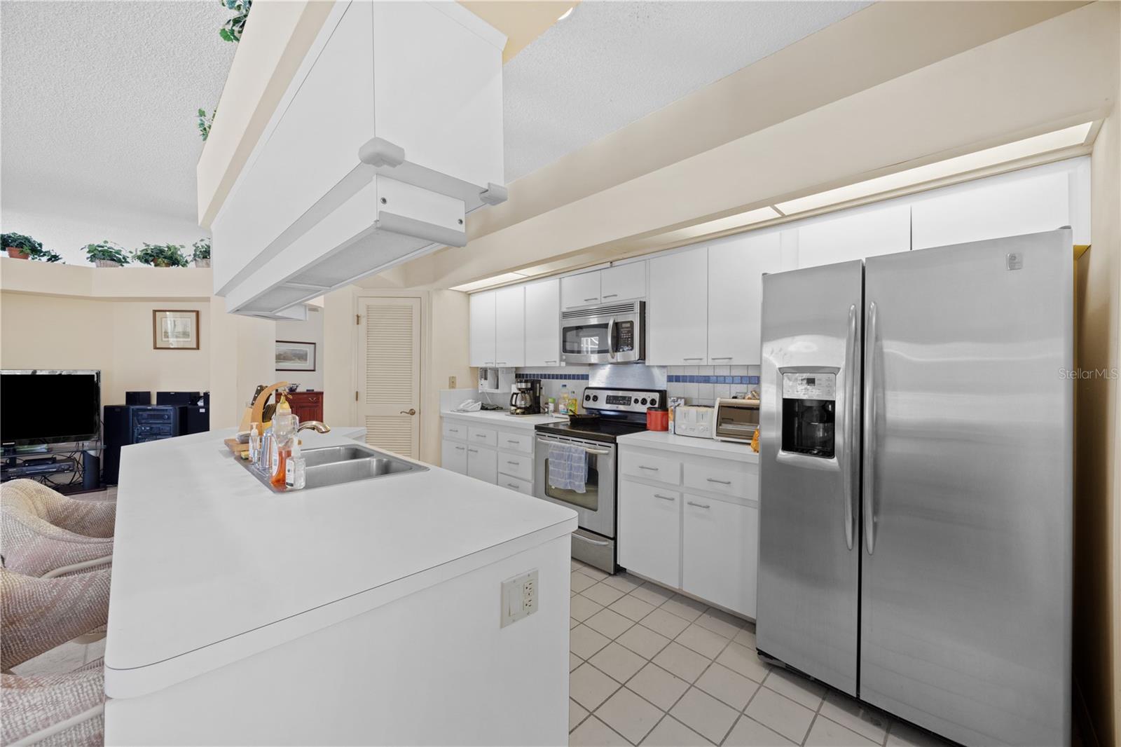 Oviedo, Florida, 32765, United States, 3 Bedrooms Bedrooms, ,3 BathroomsBathrooms,Residential,For Sale,1980040