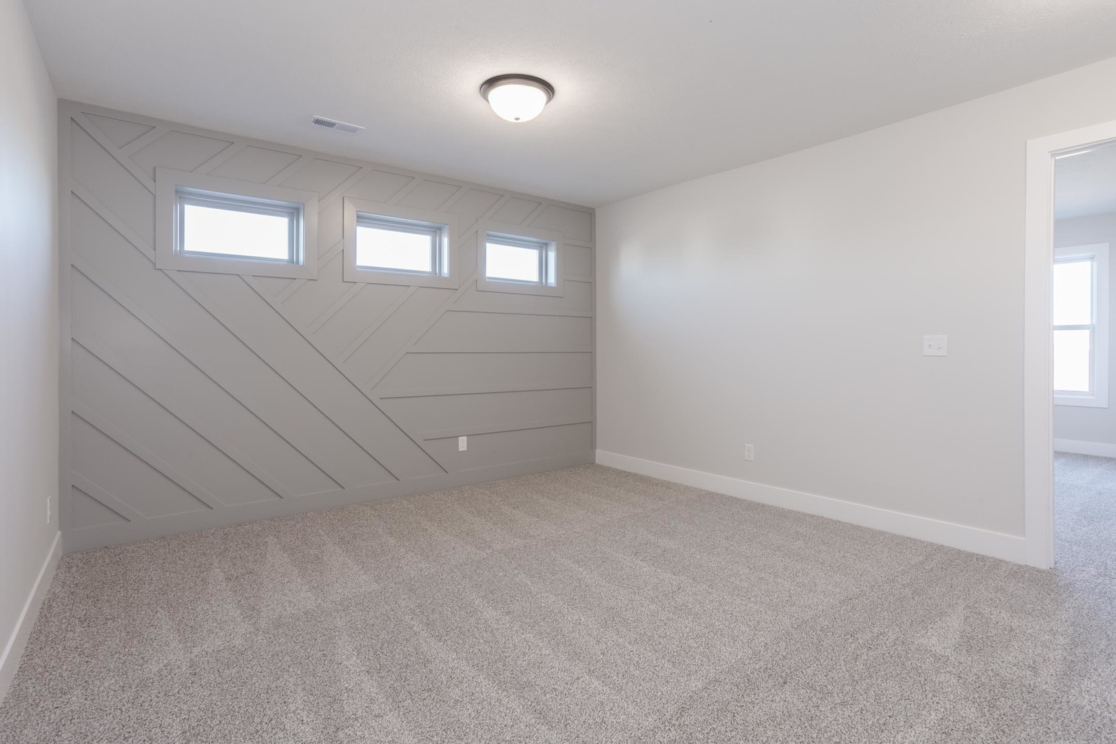 Bloomington, Illinois, 61705, United States, 5 Bedrooms Bedrooms, ,4 BathroomsBathrooms,Residential,For Sale,1926281