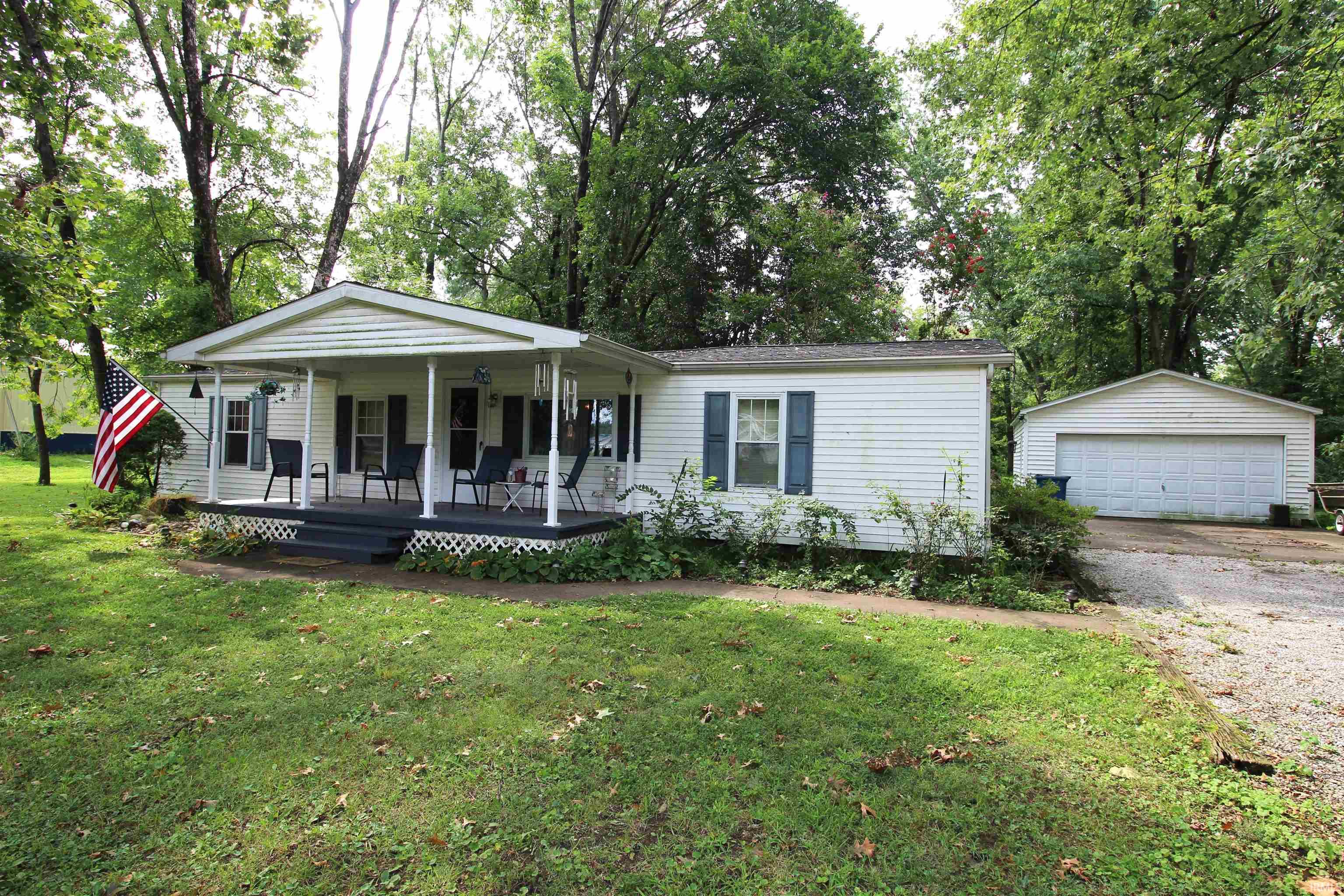 Bassett Ave, Evansville, IN 47715