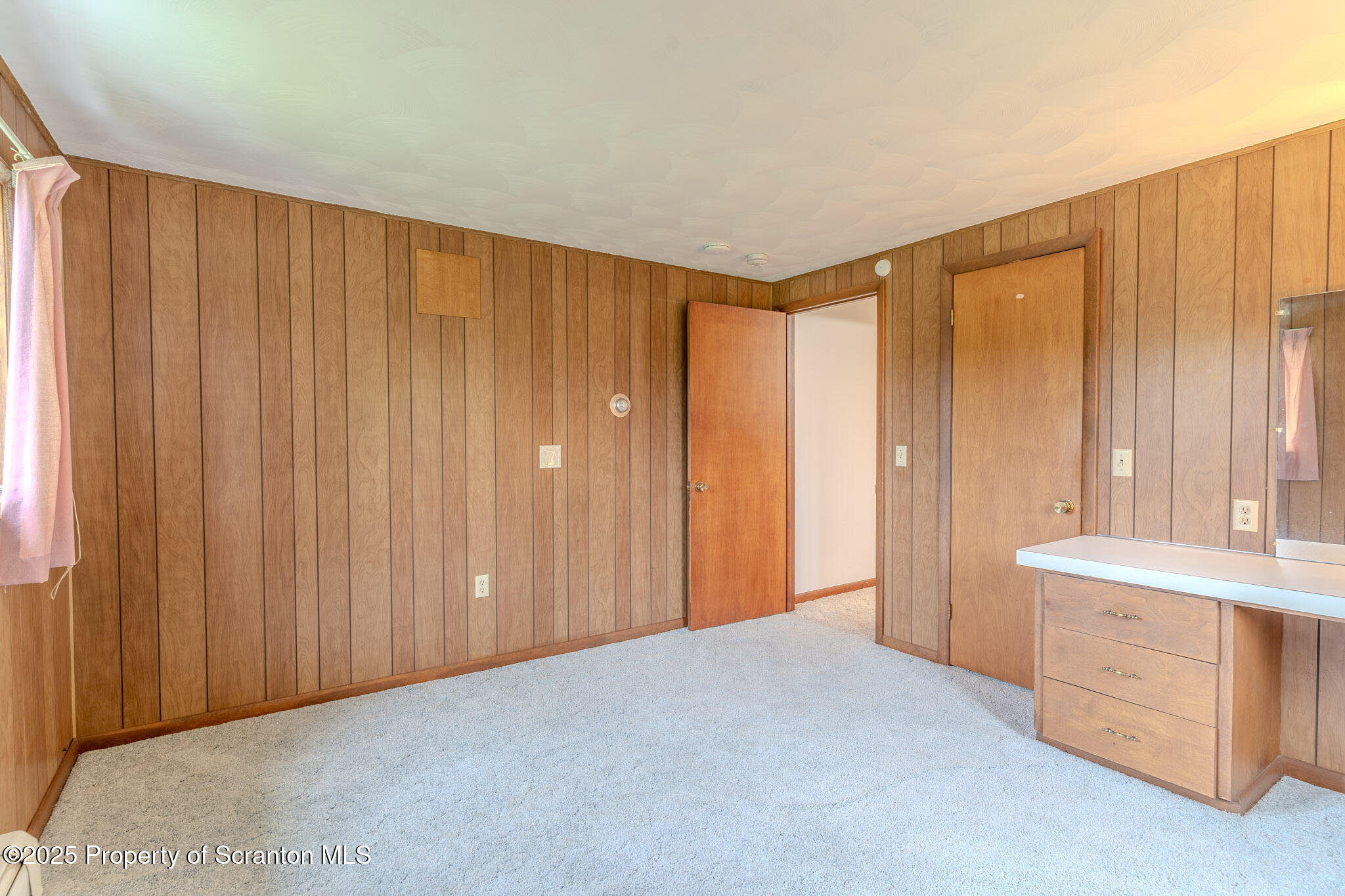 New Milford, Pennsylvania, 18834, United States, 4 Bedrooms Bedrooms, ,4 BathroomsBathrooms,Residential,For Sale,1837869
