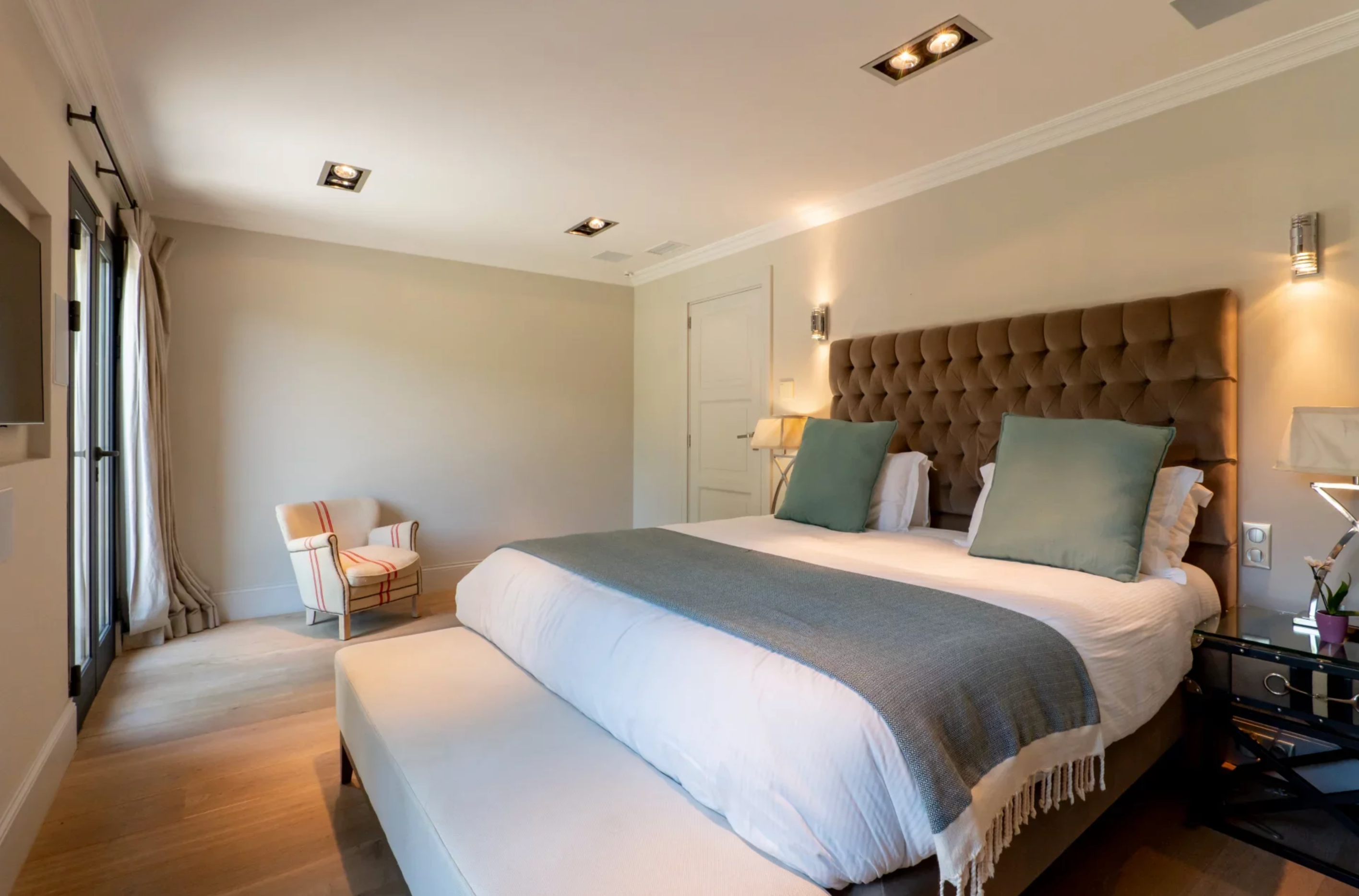 Mougins near Cannes, villa with pool, guest house and cinema room - 物件實景