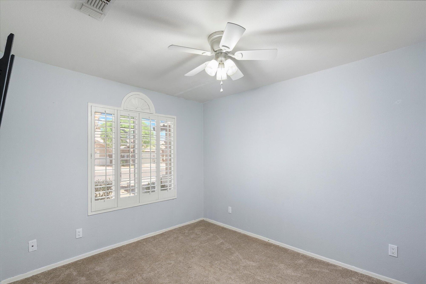  2823 E Blackhawk Drive  Phoenix, AZ - 物件實景
