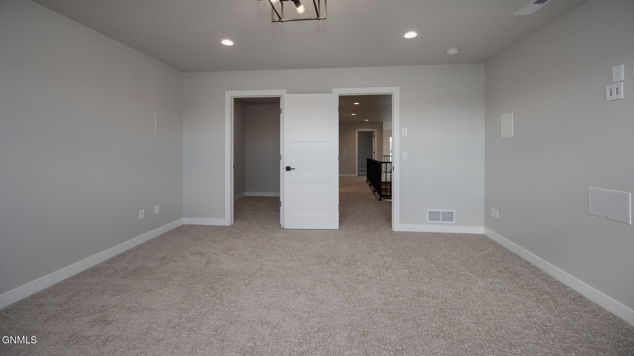 Bismarck, North Dakota, 58503, United States, 5 Bedrooms Bedrooms, ,3 BathroomsBathrooms,Residential,For Sale,1909271